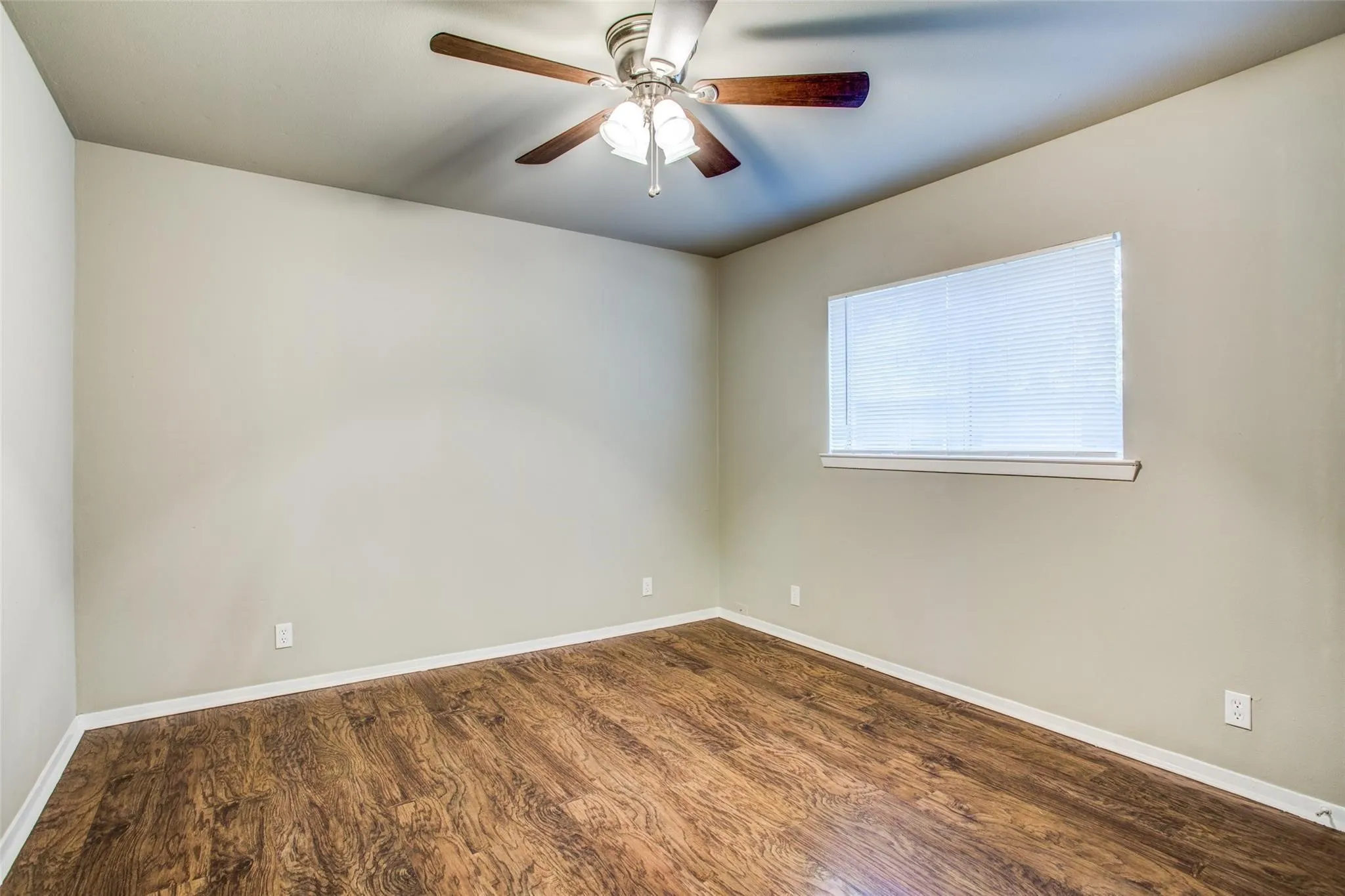 Apartment For Rent in Denton County , 3825 Camelot Street A, Denton, Texas 76209, 2 Bedroom, 1 Bathroom, Garage spaces, 922 Sqft, built in 1983, mls#21350462, Real Estate Agent in Denton, Homes For Rent in Denton county, Homes For Rent in Denton, Realtor in Denton Texas, Real Estate Brokerage Independent Realty Texas, Luminita Cordes Realtor