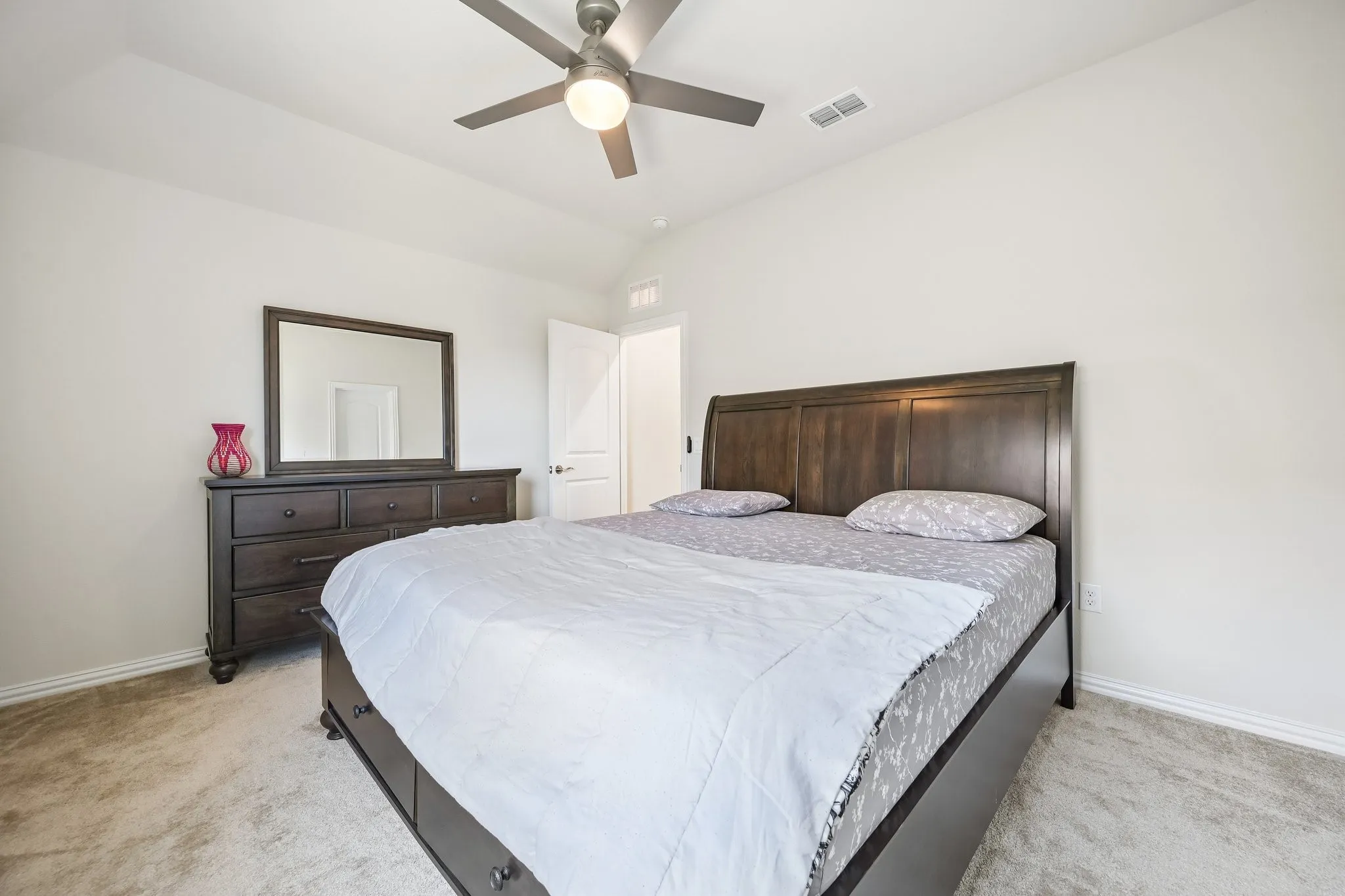 Single Family Residence For Sale in Denton County , 2801 RYDER Lane, Aubrey, Texas 76227, 4 Bedroom, 4 Bathroom, 2 Garage spaces, 3,653 Sqft, built in 2022, mls#21350411, Real Estate Agent in Aubrey, Homes For Sale in Denton county, Homes For Sale in Aubrey, Realtor in Aubrey Texas, Real Estate Brokerage Independent Realty Texas, Luminita Cordes Realtor