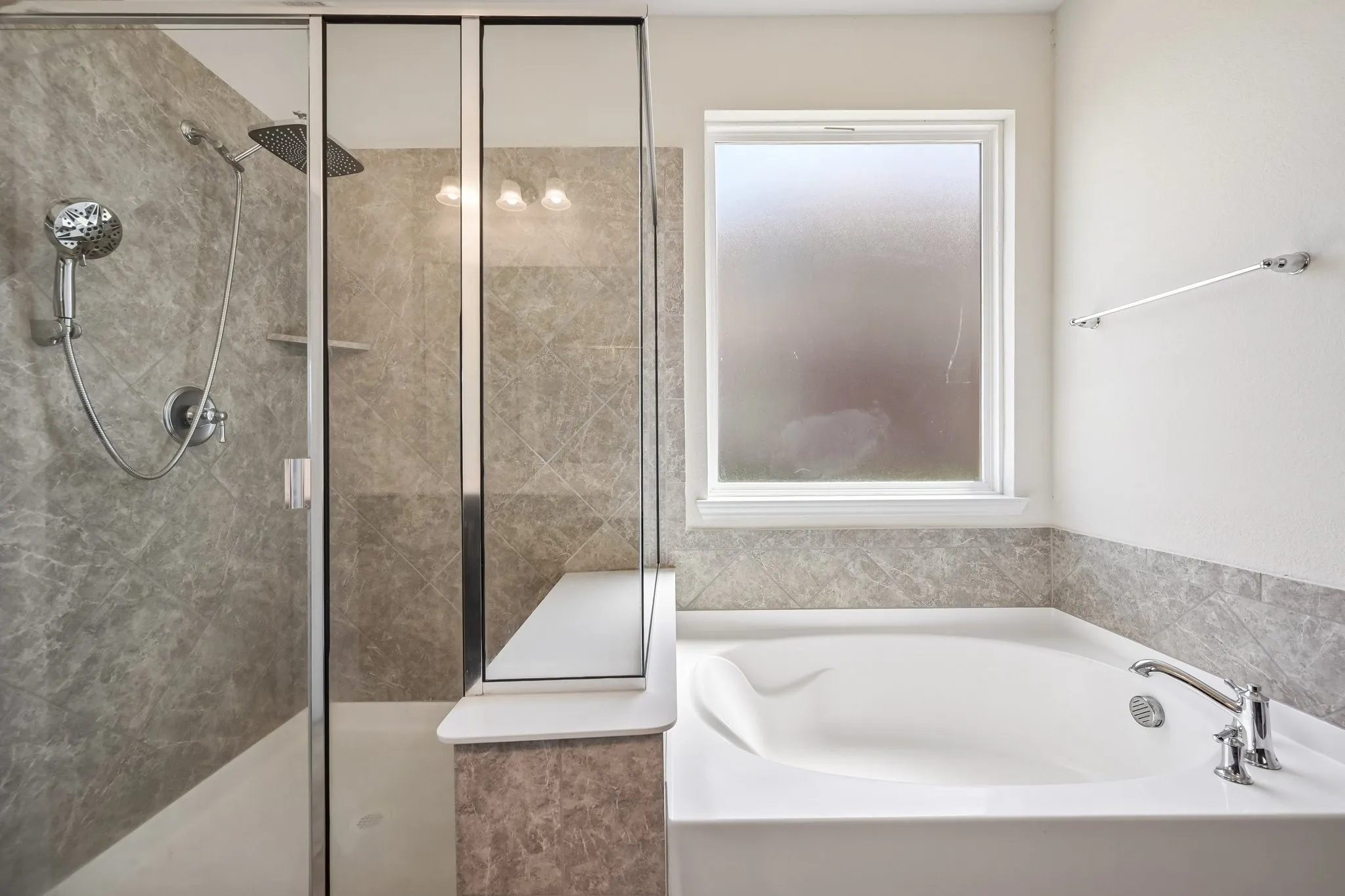 Single Family Residence For Sale in Denton County , 2801 RYDER Lane, Aubrey, Texas 76227, 4 Bedroom, 4 Bathroom, 2 Garage spaces, 3,653 Sqft, built in 2022, mls#21350411, Real Estate Agent in Aubrey, Homes For Sale in Denton county, Homes For Sale in Aubrey, Realtor in Aubrey Texas, Real Estate Brokerage Independent Realty Texas, Luminita Cordes Realtor
