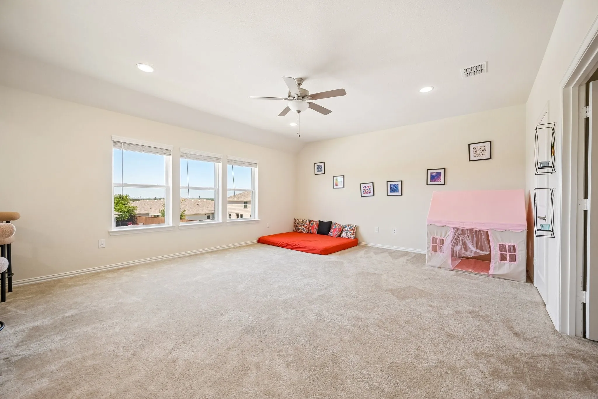 Single Family Residence For Sale in Denton County , 2801 RYDER Lane, Aubrey, Texas 76227, 4 Bedroom, 4 Bathroom, 2 Garage spaces, 3,653 Sqft, built in 2022, mls#21350411, Real Estate Agent in Aubrey, Homes For Sale in Denton county, Homes For Sale in Aubrey, Realtor in Aubrey Texas, Real Estate Brokerage Independent Realty Texas, Luminita Cordes Realtor