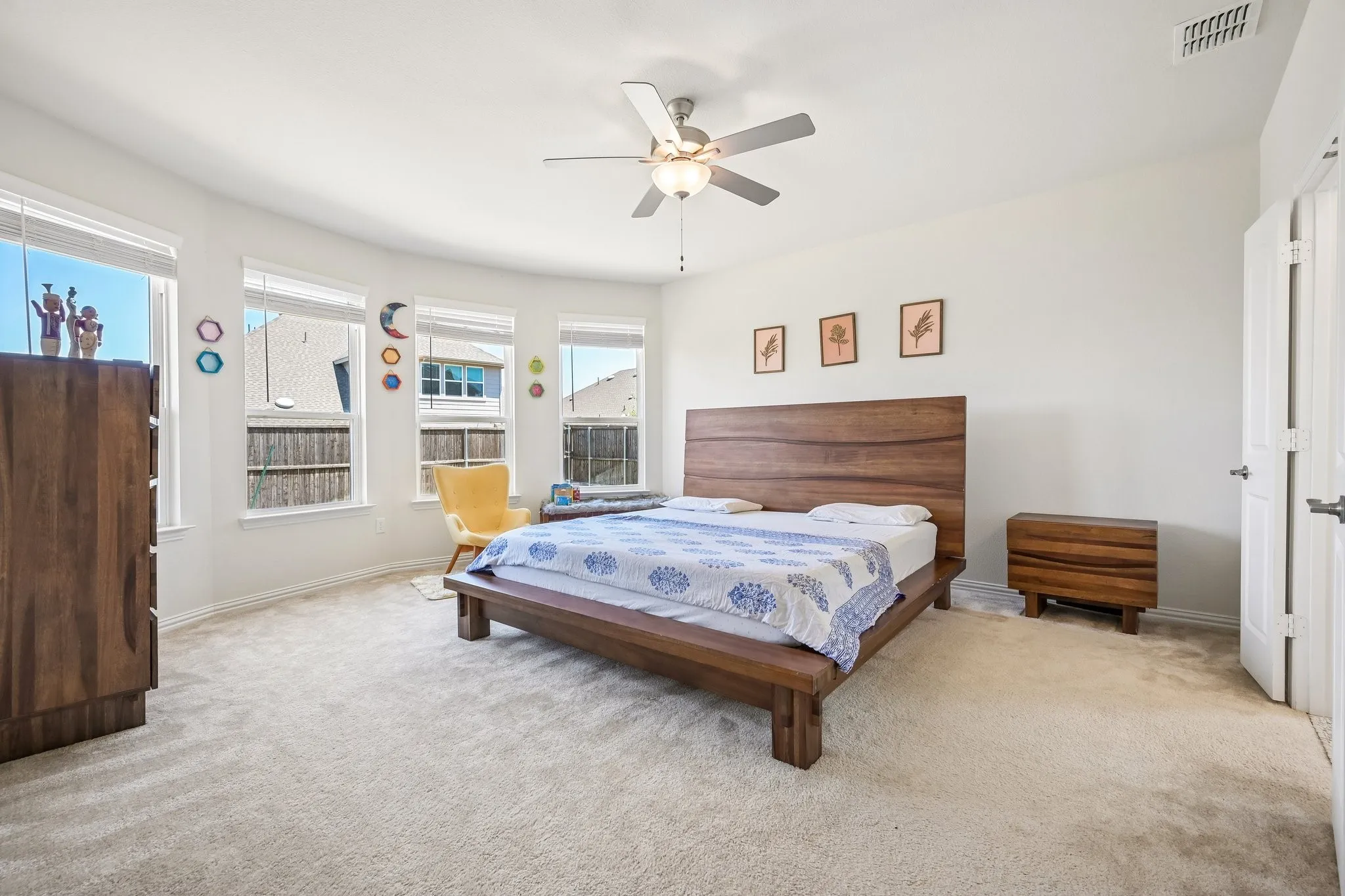 Single Family Residence For Sale in Denton County , 2801 RYDER Lane, Aubrey, Texas 76227, 4 Bedroom, 4 Bathroom, 2 Garage spaces, 3,653 Sqft, built in 2022, mls#21350411, Real Estate Agent in Aubrey, Homes For Sale in Denton county, Homes For Sale in Aubrey, Realtor in Aubrey Texas, Real Estate Brokerage Independent Realty Texas, Luminita Cordes Realtor