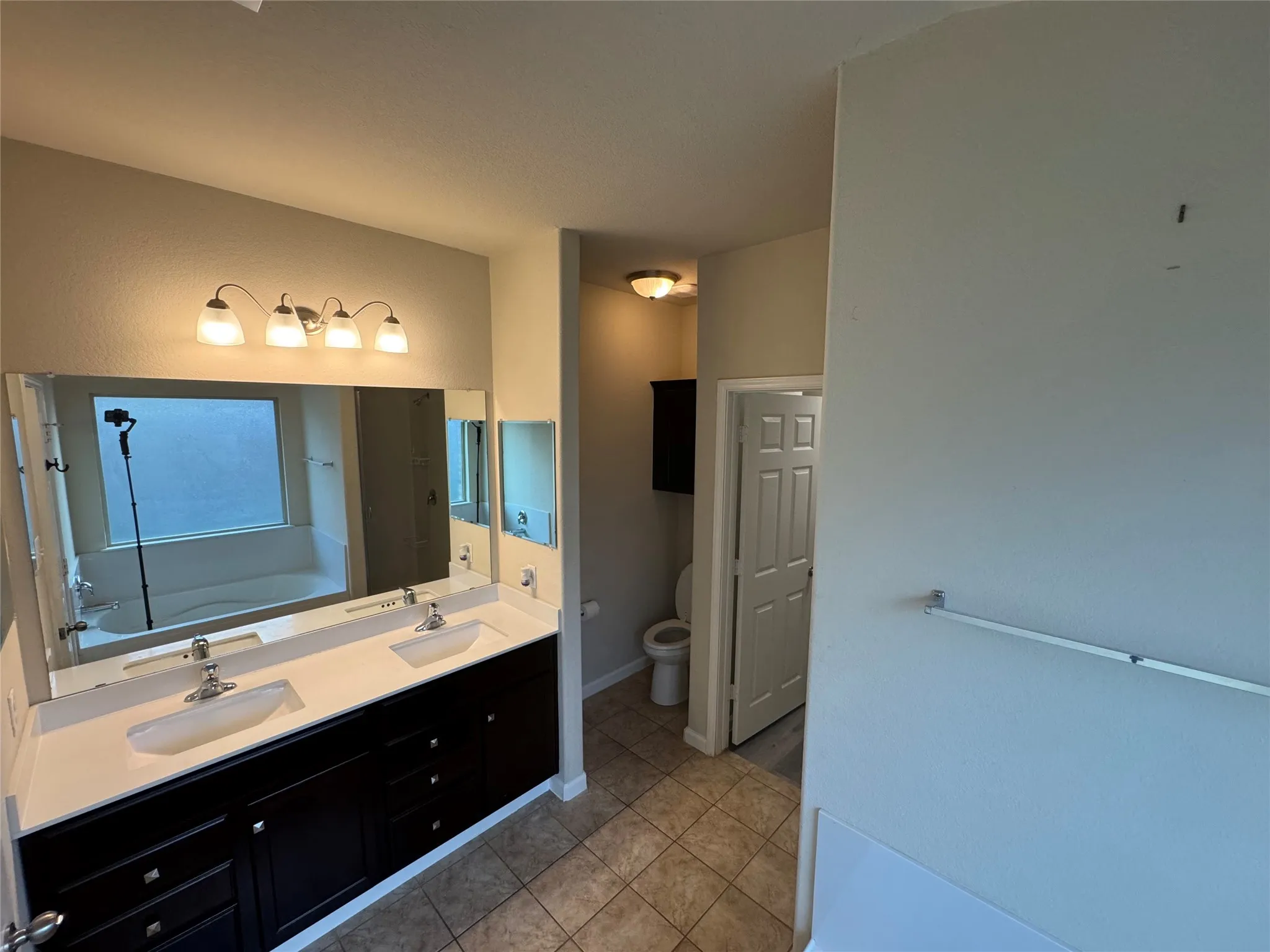 Single Family Residence For Rent in Mc Lennan County , 3020 Skinner Drive, Waco, Texas 76655, 4 Bedroom, 2 Bathroom, 2 Garage spaces, 1,898 Sqft, built in 2018, mls#21350478, Real Estate Agent in Waco, Homes For Rent in Mc Lennan county, Homes For Rent in Waco, Realtor in Waco Texas, Real Estate Brokerage Independent Realty Texas, Luminita Cordes Realtor