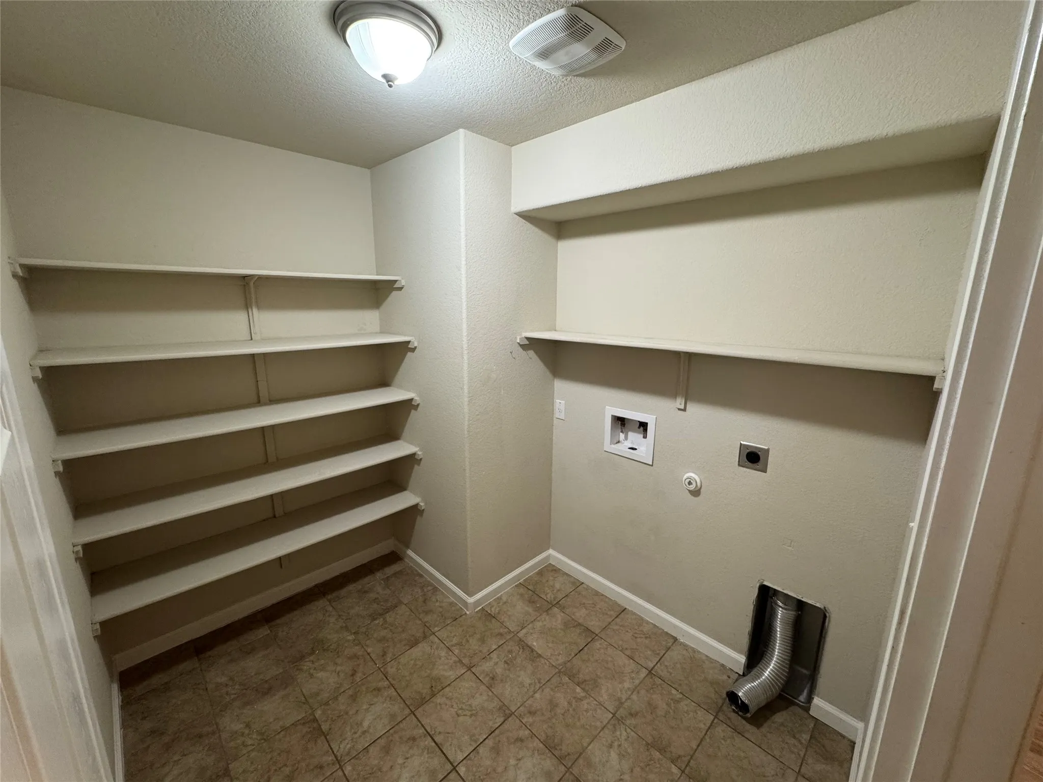 Single Family Residence For Rent in Mc Lennan County , 3020 Skinner Drive, Waco, Texas 76655, 4 Bedroom, 2 Bathroom, 2 Garage spaces, 1,898 Sqft, built in 2018, mls#21350478, Real Estate Agent in Waco, Homes For Rent in Mc Lennan county, Homes For Rent in Waco, Realtor in Waco Texas, Real Estate Brokerage Independent Realty Texas, Luminita Cordes Realtor