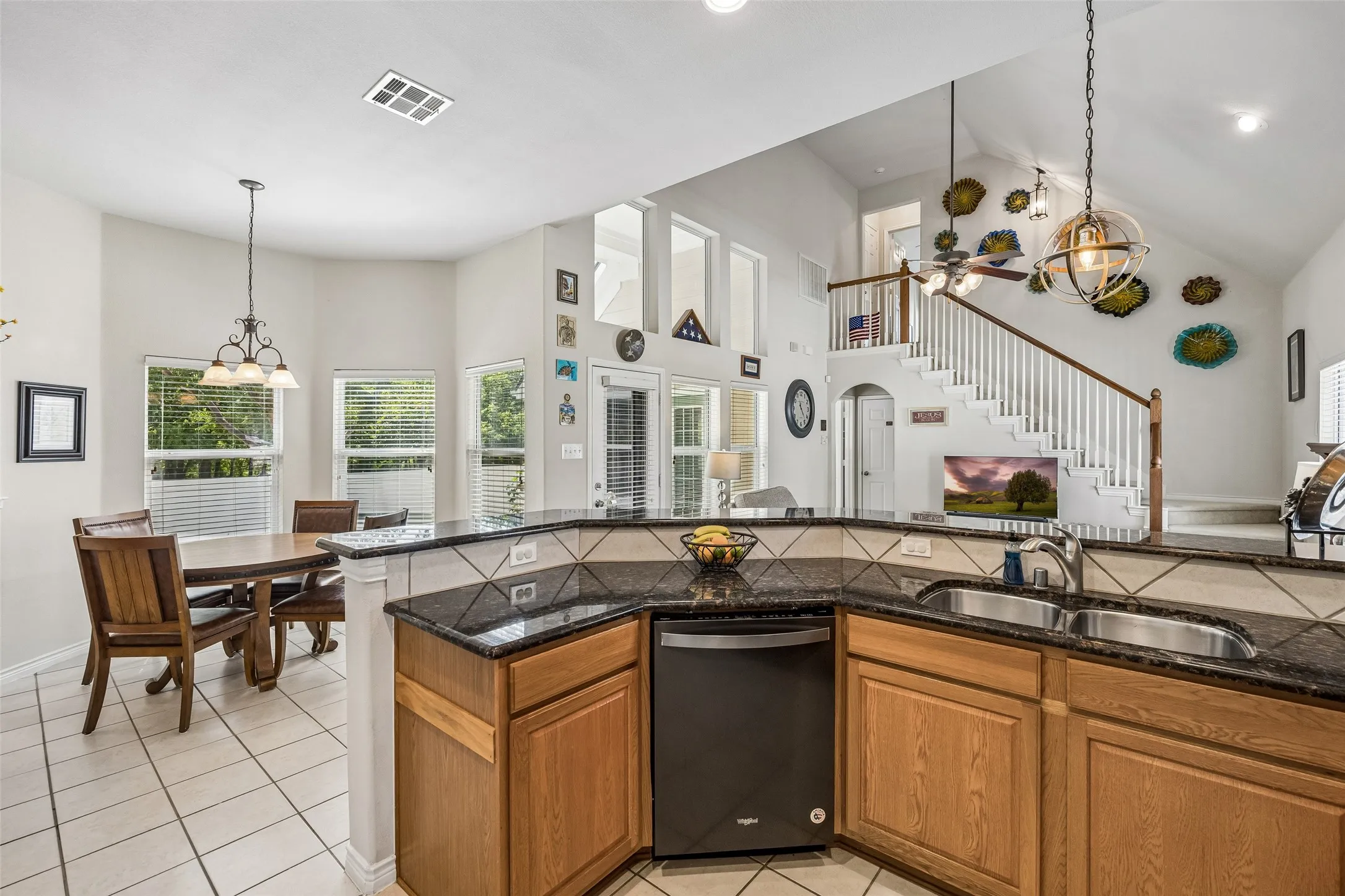 Single Family Residence For Sale in Denton County , 901 Wenk Drive, Aubrey, Texas 76227, 3 Bedroom, 2 Bathroom, 2 Garage spaces, 1,759 Sqft, built in 2005, mls#21348798, Real Estate Agent in Aubrey, Homes For Sale in Denton county, Homes For Sale in Aubrey, Realtor in Aubrey Texas, Real Estate Brokerage Independent Realty Texas, Luminita Cordes Realtor
