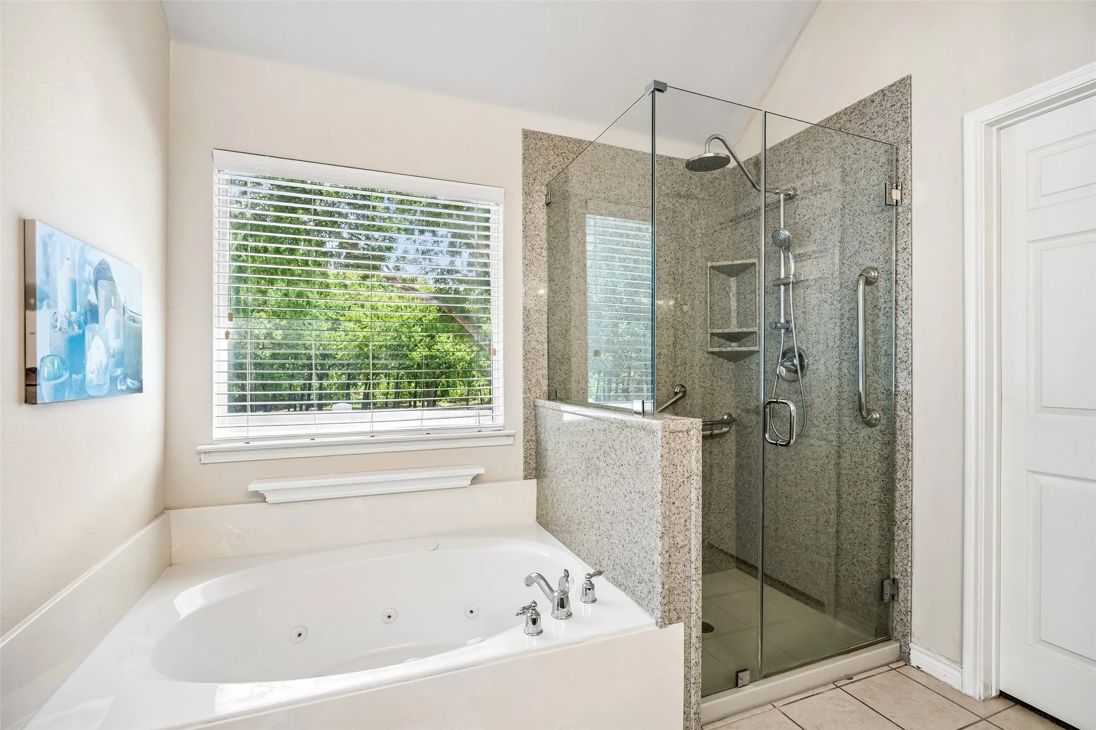 Single Family Residence For Sale in Denton County , 901 Wenk Drive, Aubrey, Texas 76227, 3 Bedroom, 2 Bathroom, 2 Garage spaces, 1,759 Sqft, built in 2005, mls#21348798, Real Estate Agent in Aubrey, Homes For Sale in Denton county, Homes For Sale in Aubrey, Realtor in Aubrey Texas, Real Estate Brokerage Independent Realty Texas, Luminita Cordes Realtor