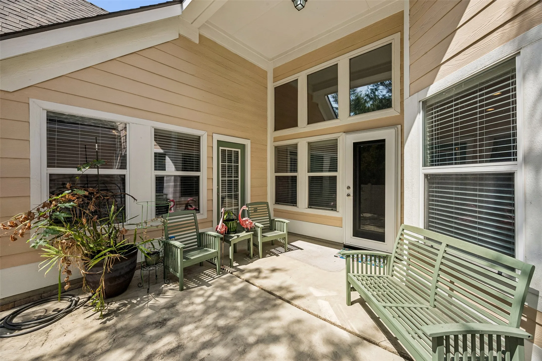 Single Family Residence For Sale in Denton County , 901 Wenk Drive, Aubrey, Texas 76227, 3 Bedroom, 2 Bathroom, 2 Garage spaces, 1,759 Sqft, built in 2005, mls#21348798, Real Estate Agent in Aubrey, Homes For Sale in Denton county, Homes For Sale in Aubrey, Realtor in Aubrey Texas, Real Estate Brokerage Independent Realty Texas, Luminita Cordes Realtor