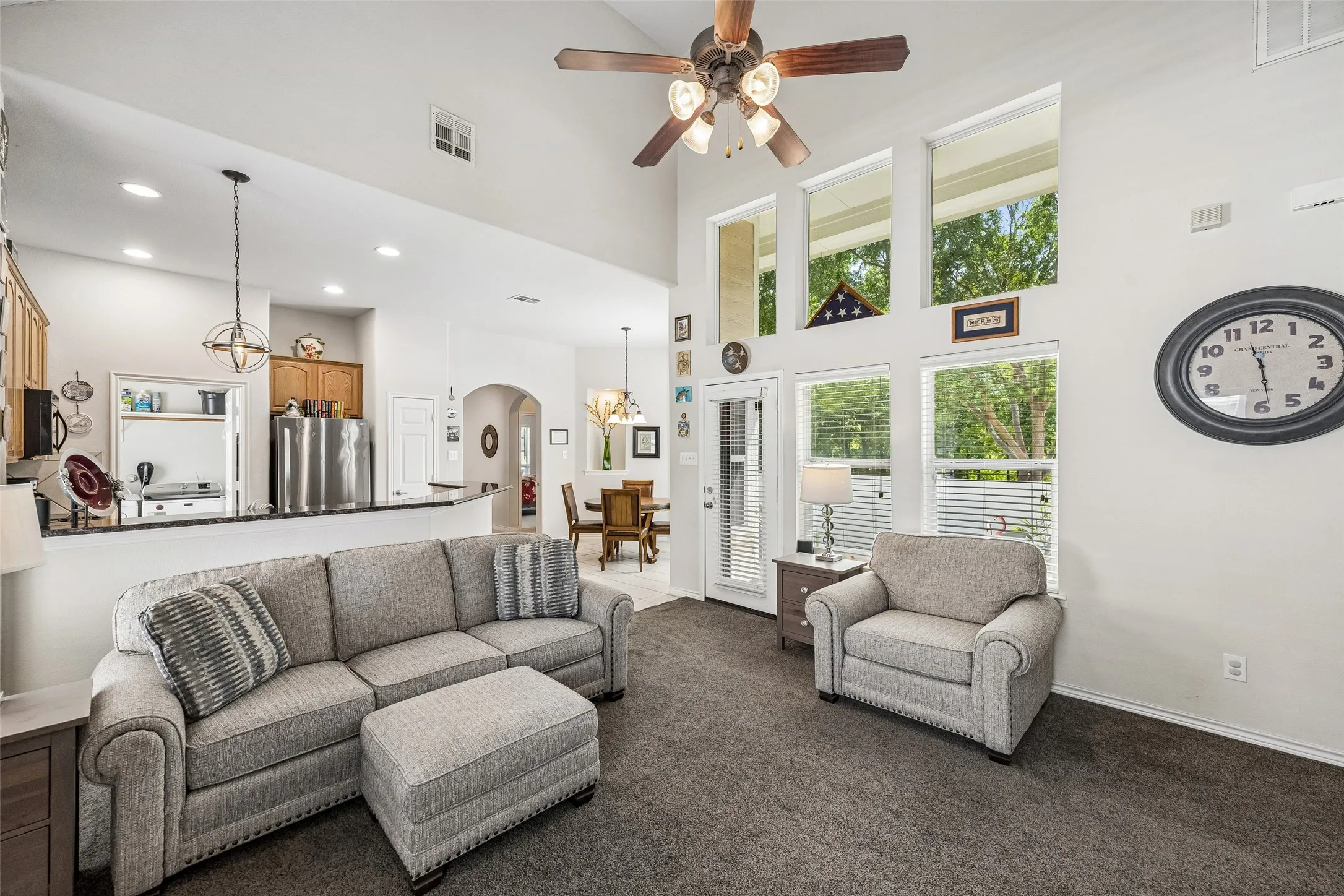 Single Family Residence For Sale in Denton County , 901 Wenk Drive, Aubrey, Texas 76227, 3 Bedroom, 2 Bathroom, 2 Garage spaces, 1,759 Sqft, built in 2005, mls#21348798, Real Estate Agent in Aubrey, Homes For Sale in Denton county, Homes For Sale in Aubrey, Realtor in Aubrey Texas, Real Estate Brokerage Independent Realty Texas, Luminita Cordes Realtor