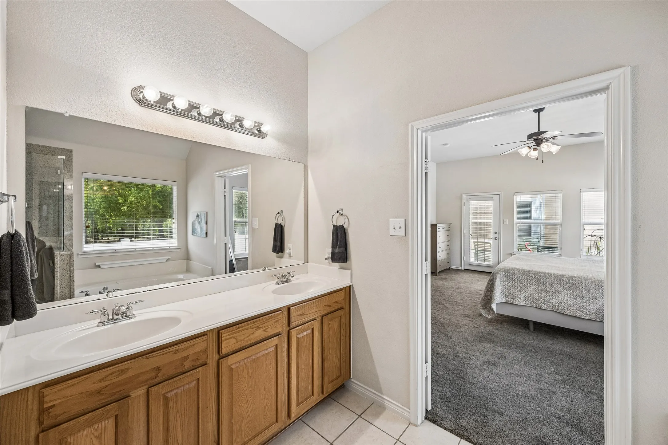 Single Family Residence For Sale in Denton County , 901 Wenk Drive, Aubrey, Texas 76227, 3 Bedroom, 2 Bathroom, 2 Garage spaces, 1,759 Sqft, built in 2005, mls#21348798, Real Estate Agent in Aubrey, Homes For Sale in Denton county, Homes For Sale in Aubrey, Realtor in Aubrey Texas, Real Estate Brokerage Independent Realty Texas, Luminita Cordes Realtor