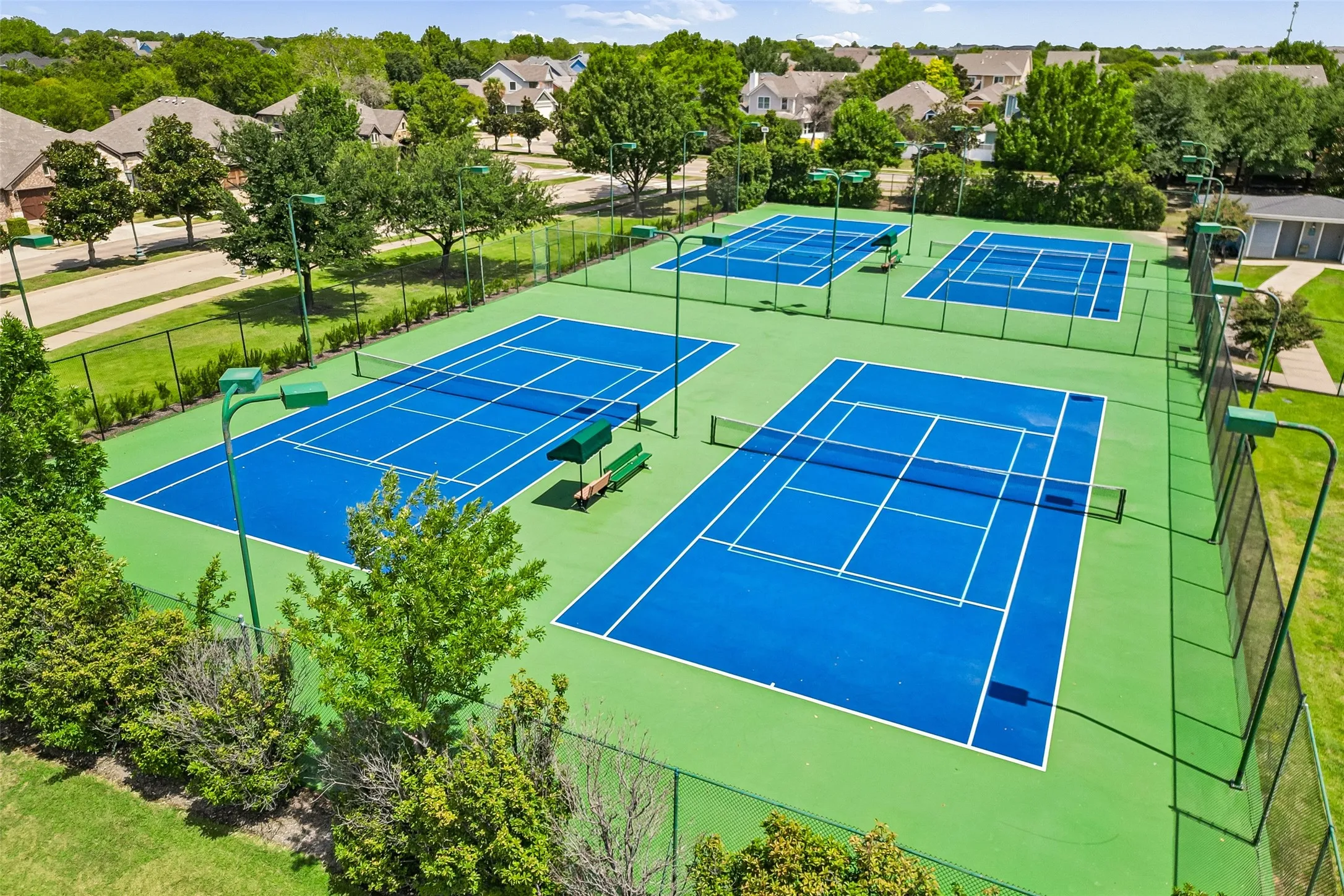 Single Family Residence For Sale in Denton County , 901 Wenk Drive, Aubrey, Texas 76227, 3 Bedroom, 2 Bathroom, 2 Garage spaces, 1,759 Sqft, built in 2005, mls#21348798, Real Estate Agent in Aubrey, Homes For Sale in Denton county, Homes For Sale in Aubrey, Realtor in Aubrey Texas, Real Estate Brokerage Independent Realty Texas, Luminita Cordes Realtor