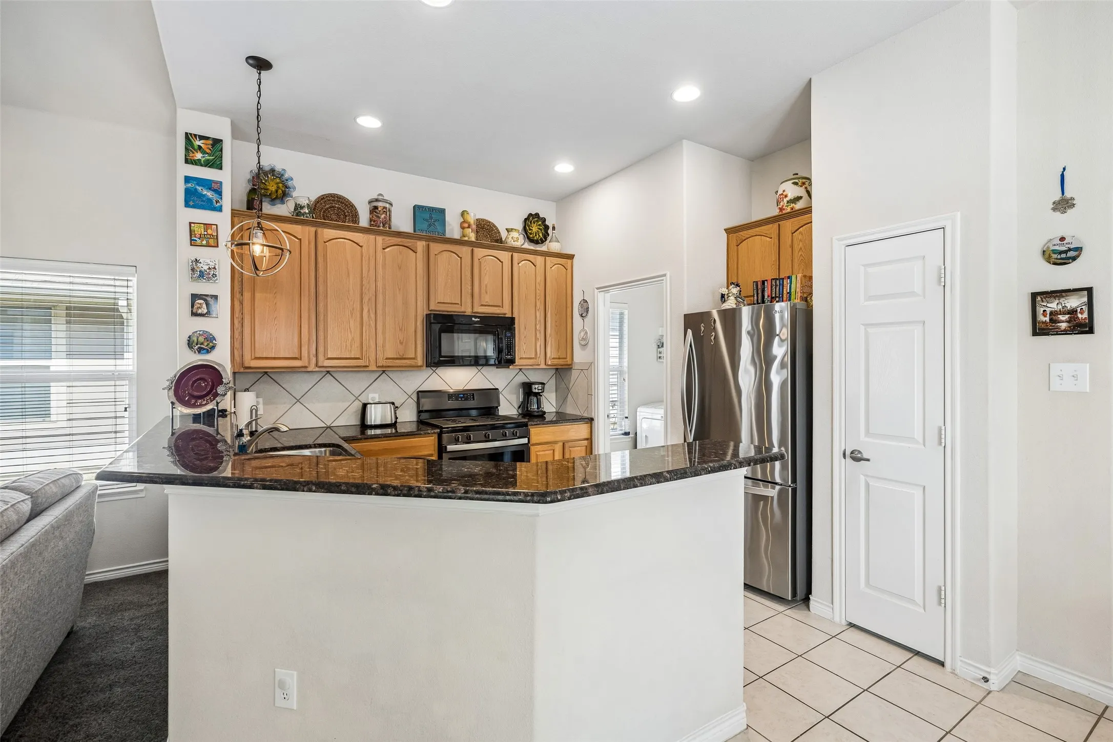 Single Family Residence For Sale in Denton County , 901 Wenk Drive, Aubrey, Texas 76227, 3 Bedroom, 2 Bathroom, 2 Garage spaces, 1,759 Sqft, built in 2005, mls#21348798, Real Estate Agent in Aubrey, Homes For Sale in Denton county, Homes For Sale in Aubrey, Realtor in Aubrey Texas, Real Estate Brokerage Independent Realty Texas, Luminita Cordes Realtor