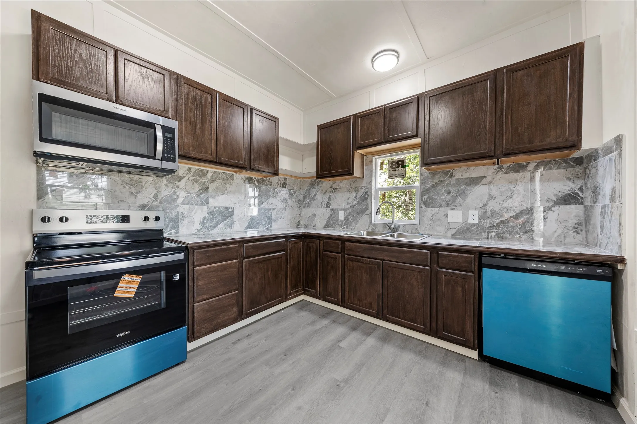 Single Family Residence For Sale in Mc Lennan County , 404 Eagle Drive, Eddy, Texas 76524, 2 Bedroom, 1 Bathroom, Garage spaces, 1,036 Sqft, built in 1930, mls#21341050, Real Estate Agent in Eddy, Homes For Sale in Mc Lennan county, Homes For Sale in Eddy, Realtor in Eddy Texas, Real Estate Brokerage Independent Realty Texas, Luminita Cordes Realtor