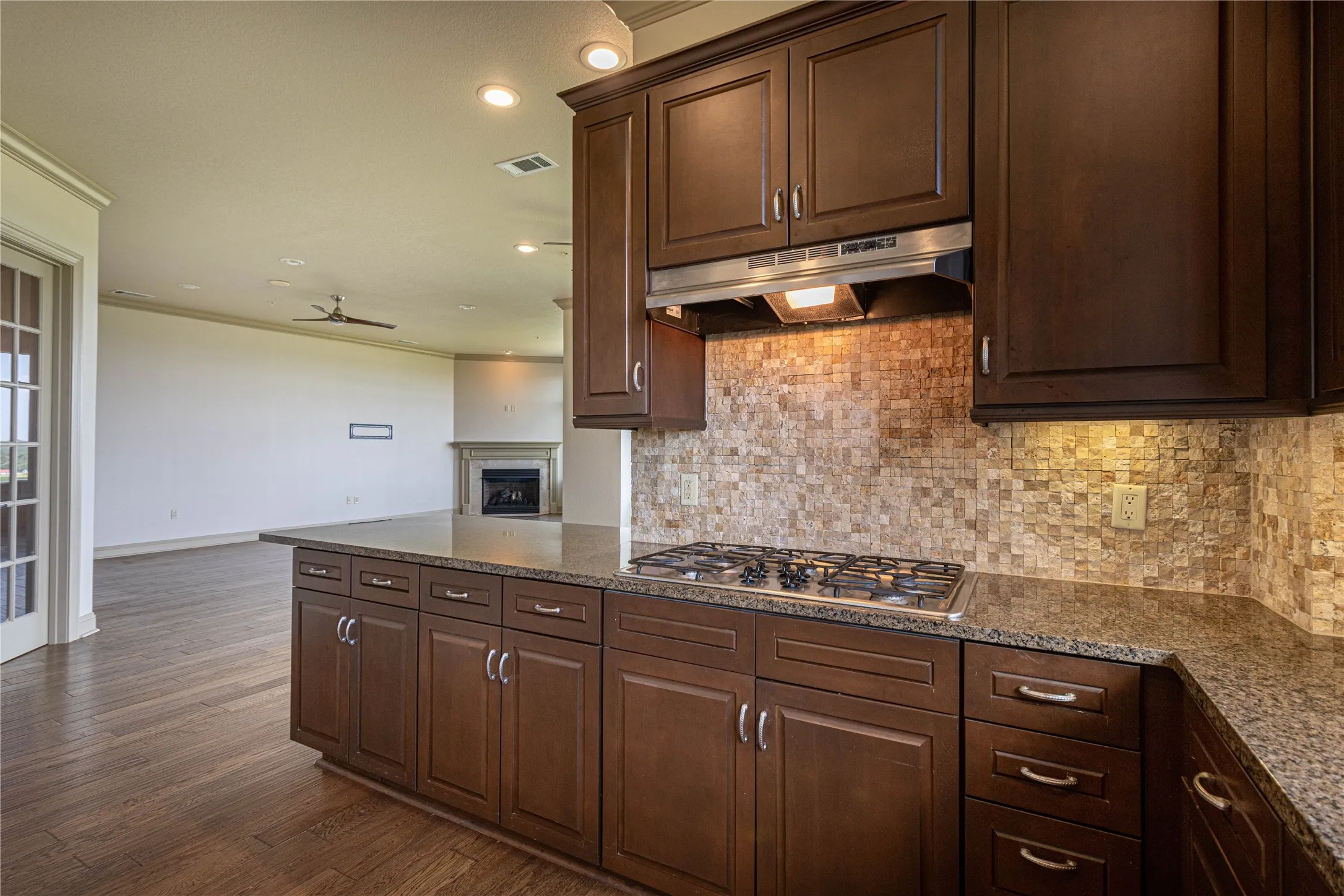 Condominium For Sale in Smith County , 2801 Wexford Drive 1006, Tyler, Texas 75709, 2 Bedroom, 2 Bathroom, 2 Garage spaces, 1,962 Sqft, built in 2008, mls#21350489, Real Estate Agent in Tyler, Homes For Sale in Smith county, Homes For Sale in Tyler, Realtor in Tyler Texas, Real Estate Brokerage Independent Realty Texas, Luminita Cordes Realtor