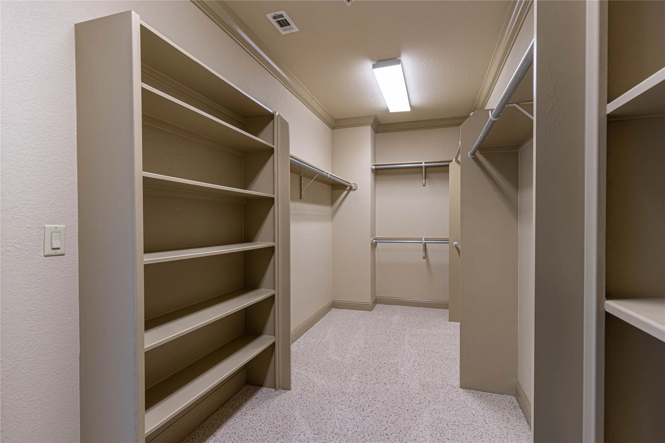 Condominium For Sale in Smith County , 2801 Wexford Drive 1006, Tyler, Texas 75709, 2 Bedroom, 2 Bathroom, 2 Garage spaces, 1,962 Sqft, built in 2008, mls#21350489, Real Estate Agent in Tyler, Homes For Sale in Smith county, Homes For Sale in Tyler, Realtor in Tyler Texas, Real Estate Brokerage Independent Realty Texas, Luminita Cordes Realtor