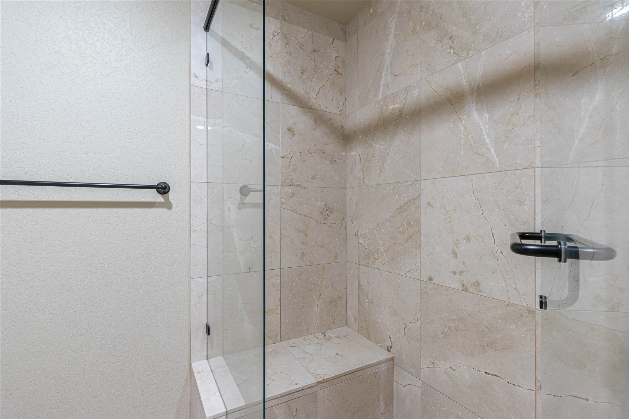 Condominium For Sale in Smith County , 2801 Wexford Drive 1006, Tyler, Texas 75709, 2 Bedroom, 2 Bathroom, 2 Garage spaces, 1,962 Sqft, built in 2008, mls#21350489, Real Estate Agent in Tyler, Homes For Sale in Smith county, Homes For Sale in Tyler, Realtor in Tyler Texas, Real Estate Brokerage Independent Realty Texas, Luminita Cordes Realtor