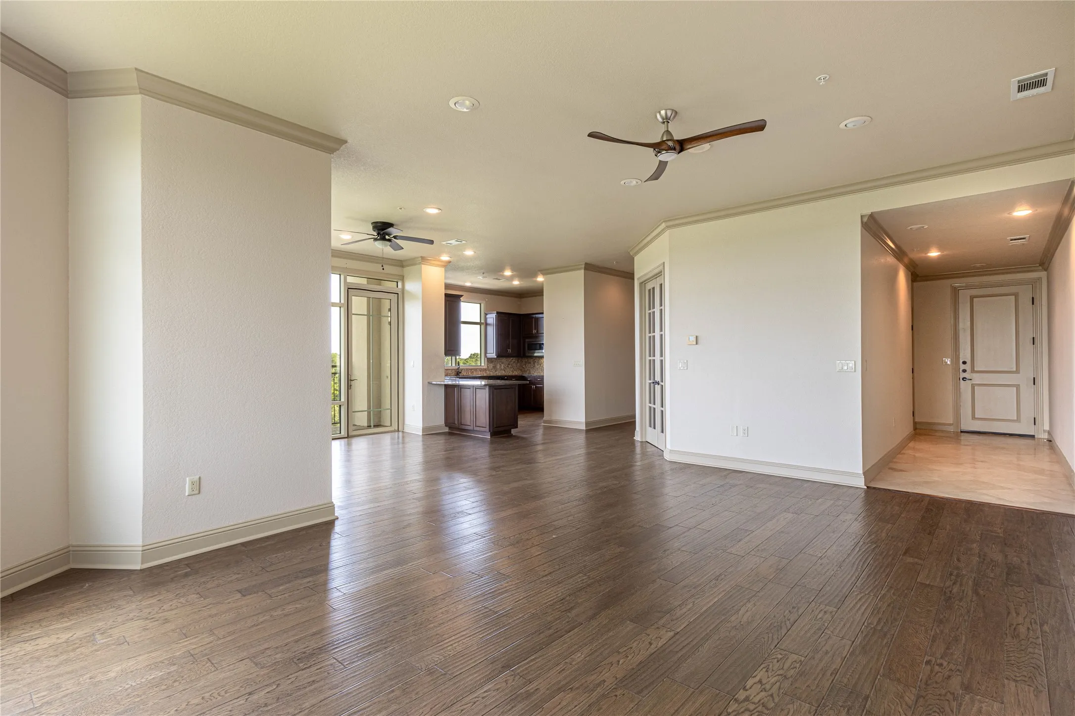 Condominium For Sale in Smith County , 2801 Wexford Drive 1006, Tyler, Texas 75709, 2 Bedroom, 2 Bathroom, 2 Garage spaces, 1,962 Sqft, built in 2008, mls#21350489, Real Estate Agent in Tyler, Homes For Sale in Smith county, Homes For Sale in Tyler, Realtor in Tyler Texas, Real Estate Brokerage Independent Realty Texas, Luminita Cordes Realtor