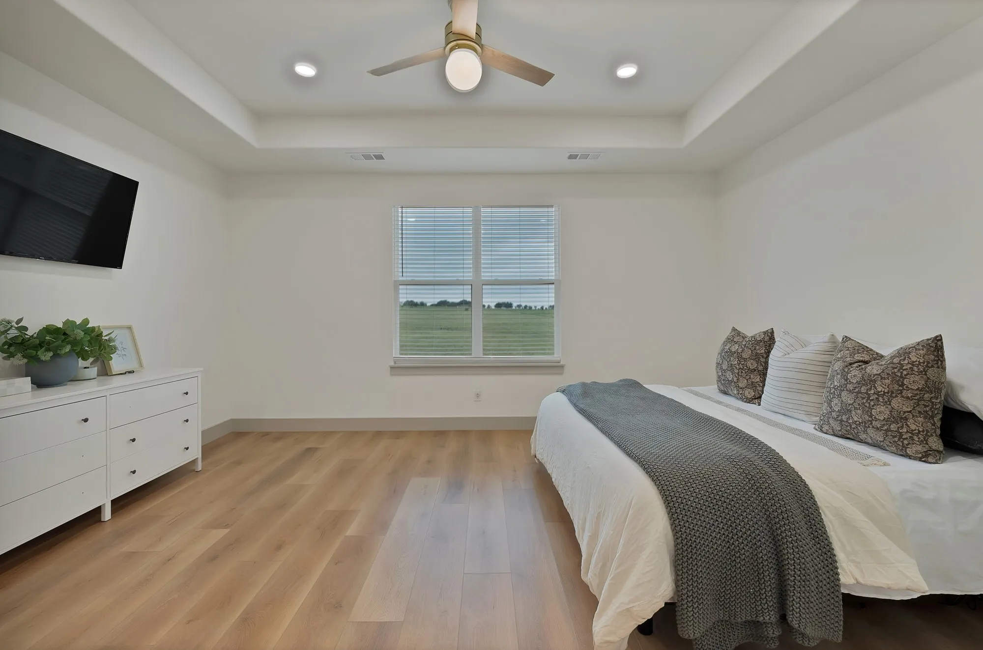 Single Family Residence For Sale in Wise County , 664 County Road 379, Decatur, Texas 76234, 6 Bedroom, 4 Bathroom, 2 Garage spaces, 3,134 Sqft, built in 2024, mls#21350400, Real Estate Agent in Decatur, Homes For Sale in Wise county, Homes For Sale in Decatur, Realtor in Decatur Texas, Real Estate Brokerage Independent Realty Texas, Luminita Cordes Realtor