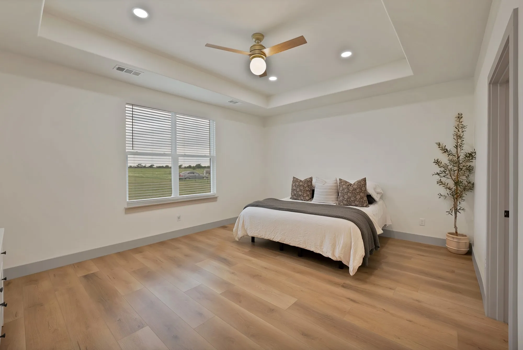 Single Family Residence For Sale in Wise County , 664 County Road 379, Decatur, Texas 76234, 6 Bedroom, 4 Bathroom, 2 Garage spaces, 3,134 Sqft, built in 2024, mls#21350400, Real Estate Agent in Decatur, Homes For Sale in Wise county, Homes For Sale in Decatur, Realtor in Decatur Texas, Real Estate Brokerage Independent Realty Texas, Luminita Cordes Realtor