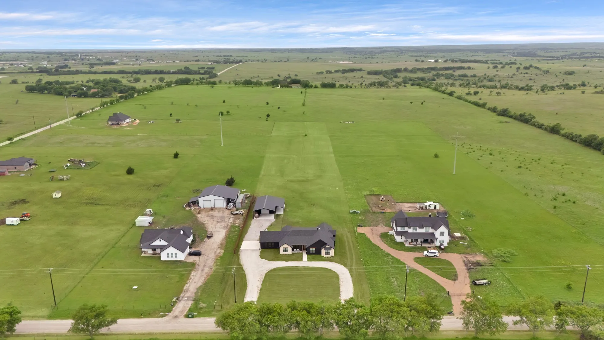 Single Family Residence For Sale in Wise County , 664 County Road 379, Decatur, Texas 76234, 6 Bedroom, 4 Bathroom, 2 Garage spaces, 3,134 Sqft, built in 2024, mls#21350400, Real Estate Agent in Decatur, Homes For Sale in Wise county, Homes For Sale in Decatur, Realtor in Decatur Texas, Real Estate Brokerage Independent Realty Texas, Luminita Cordes Realtor