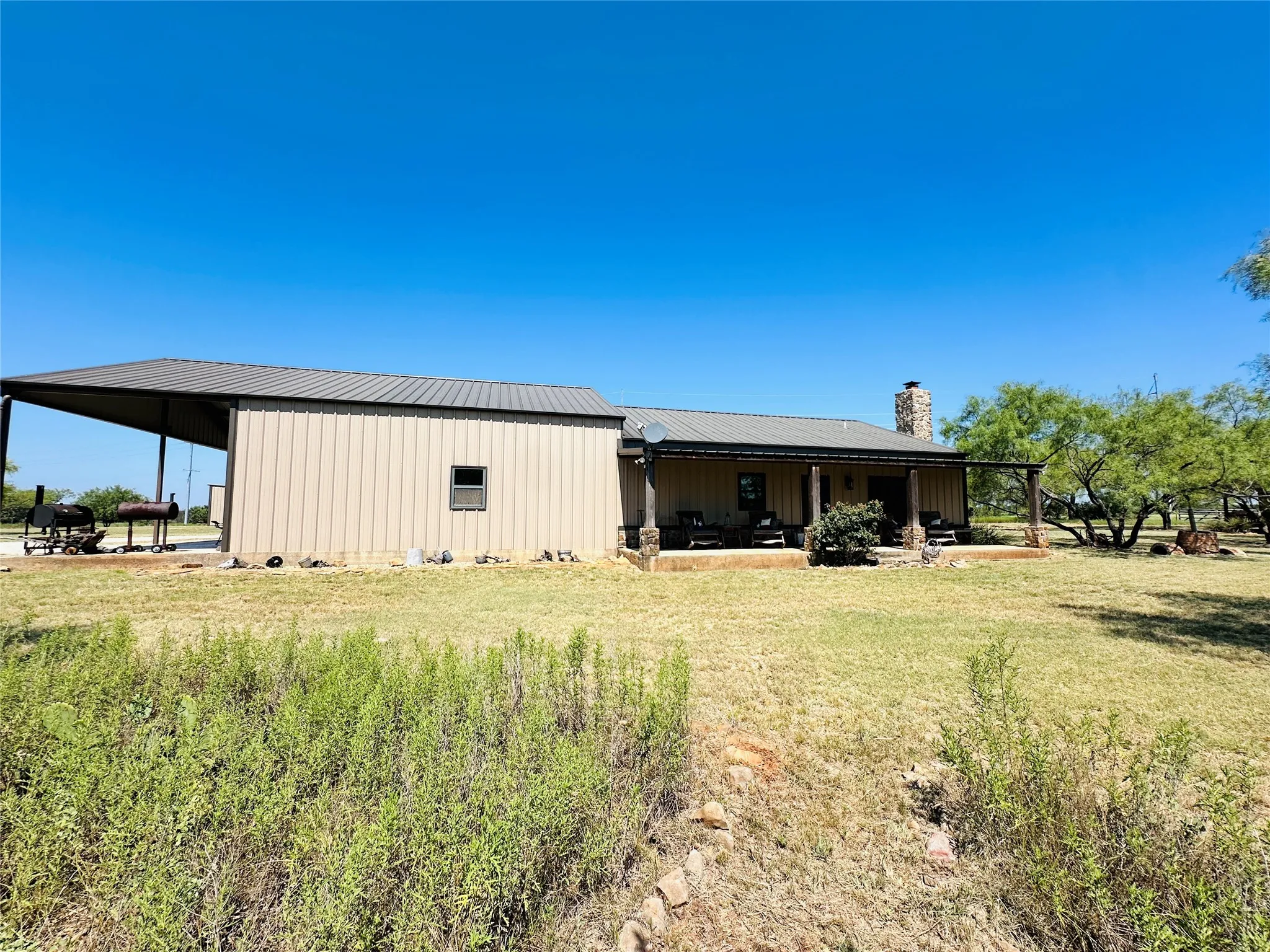 Single Family Residence For Sale in Coleman County , 2017 CR 188, Cross Plains, Texas 76443, 3 Bedroom, 2 Bathroom, 2 Garage spaces, 1,440 Sqft, built in 2014, mls#21349960, Real Estate Agent in Cross Plains, Homes For Sale in Coleman county, Homes For Sale in Cross Plains, Realtor in Cross Plains Texas, Real Estate Brokerage Independent Realty Texas, Luminita Cordes Realtor