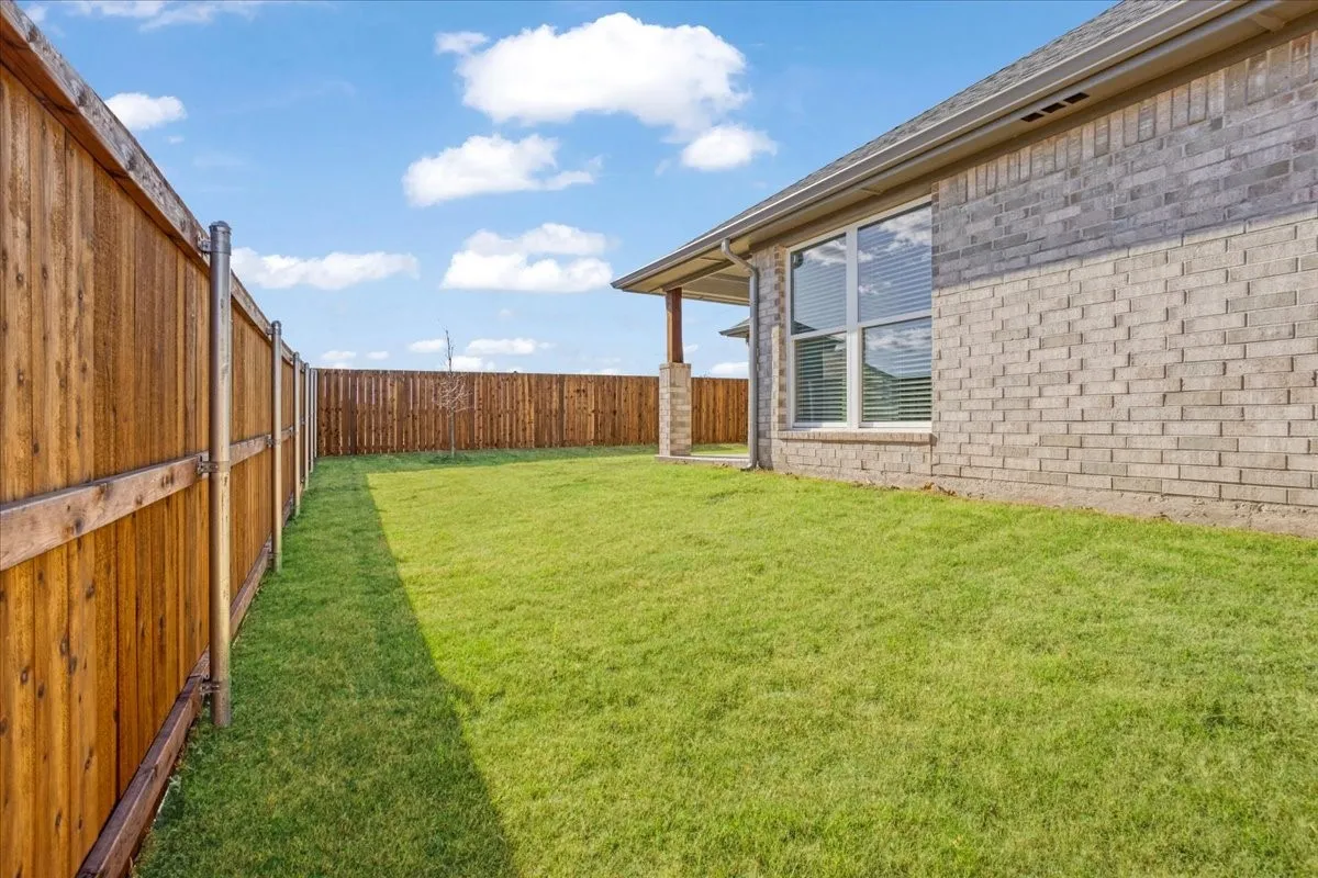 Single Family Residence For Sale in Grayson County , 4300 Hummingbird Drive, Sherman, Texas 75092, 4 Bedroom, 2 Bathroom, 2 Garage spaces, 1,700 Sqft, built in 2025, mls#21350513, Real Estate Agent in Sherman, Homes For Sale in Grayson county, Homes For Sale in Sherman, Realtor in Sherman Texas, Real Estate Brokerage Independent Realty Texas, Luminita Cordes Realtor