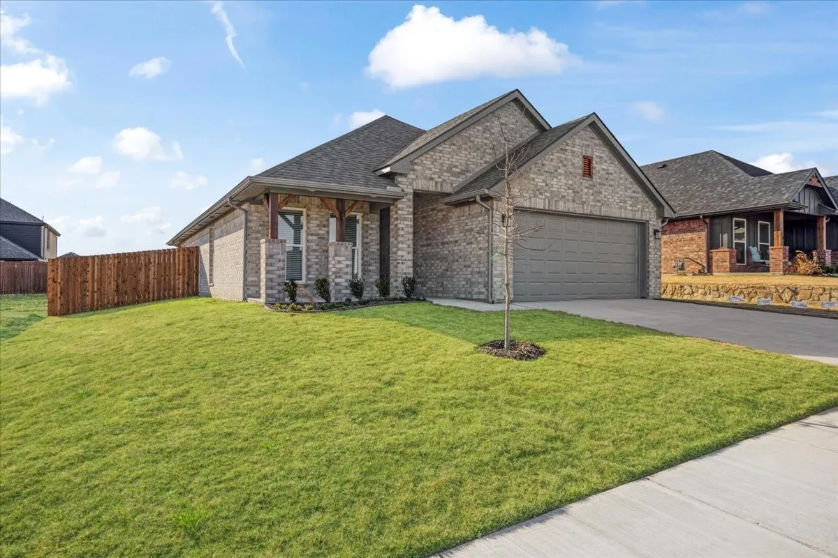 Single Family Residence For Sale in Grayson County , 4300 Hummingbird Drive, Sherman, Texas 75092, 4 Bedroom, 2 Bathroom, 2 Garage spaces, 1,700 Sqft, built in 2025, mls#21350513, Real Estate Agent in Sherman, Homes For Sale in Grayson county, Homes For Sale in Sherman, Realtor in Sherman Texas, Real Estate Brokerage Independent Realty Texas, Luminita Cordes Realtor
