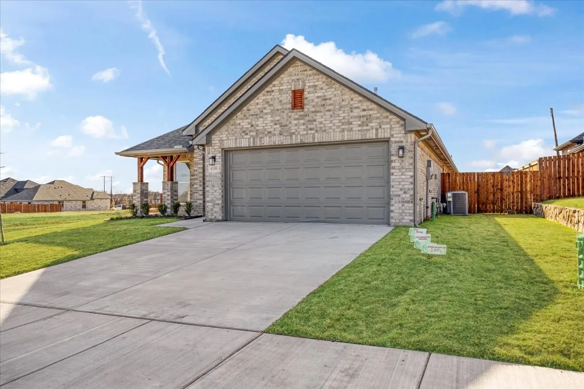 Single Family Residence For Sale in Grayson County , 4300 Hummingbird Drive, Sherman, Texas 75092, 4 Bedroom, 2 Bathroom, 2 Garage spaces, 1,700 Sqft, built in 2025, mls#21350513, Real Estate Agent in Sherman, Homes For Sale in Grayson county, Homes For Sale in Sherman, Realtor in Sherman Texas, Real Estate Brokerage Independent Realty Texas, Luminita Cordes Realtor