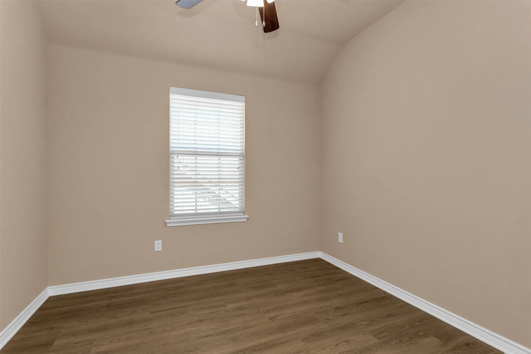 Duplex For Rent in Collin County , 4924 Stray Creek Lane, Mc Kinney, Texas 75070, 3 Bedroom, 3 Bathroom, 2 Garage spaces, 1,536 Sqft, built in 2011, mls#21350387, Real Estate Agent in Mc Kinney, Homes For Rent in Collin county, Homes For Rent in Mc Kinney, Realtor in Mc Kinney Texas, Real Estate Brokerage Independent Realty Texas, Luminita Cordes Realtor