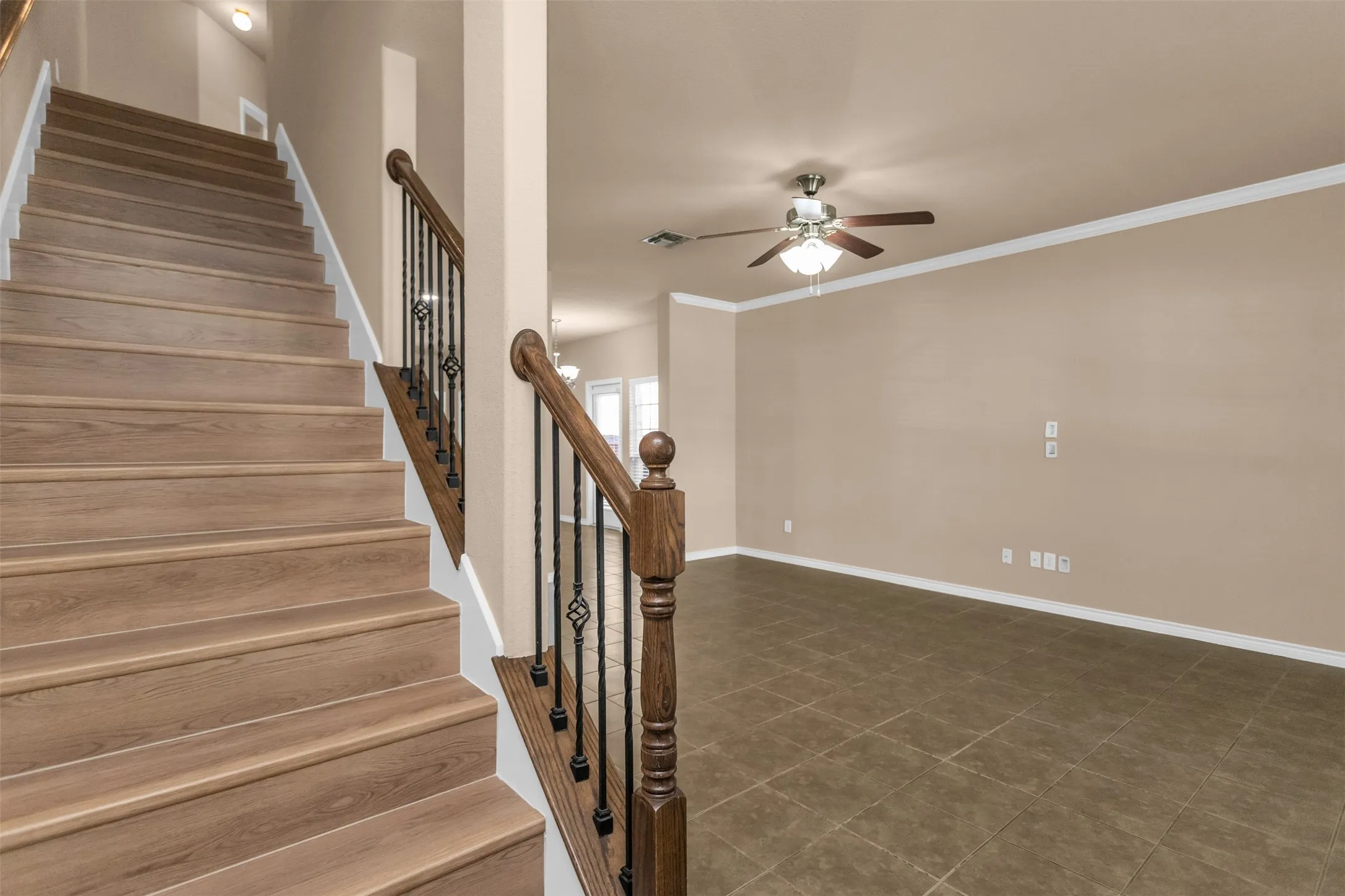 3/2.5/2 Washer, Dryer, Refrigerator, & FREE Lawn Care Included!
