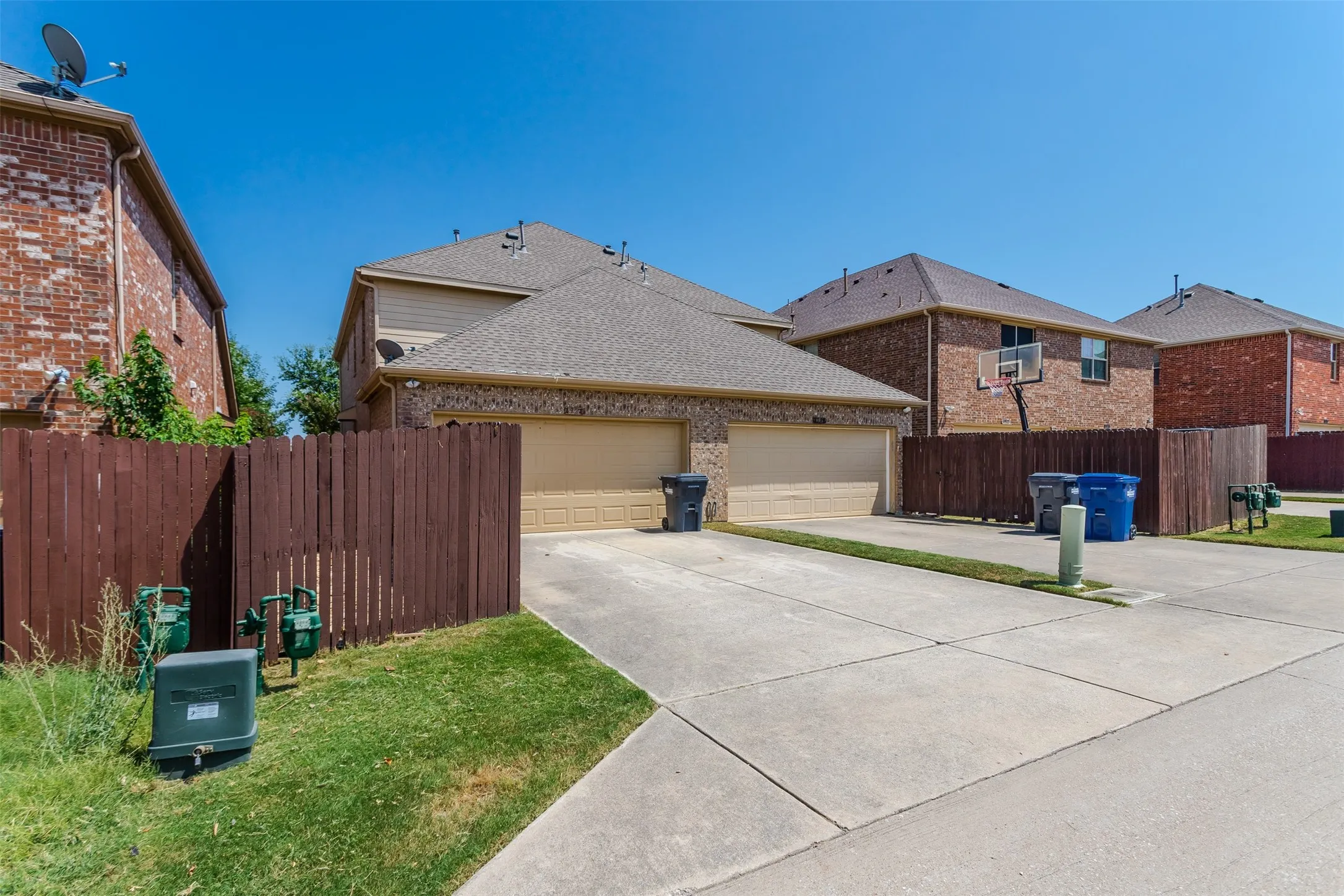 Duplex For Rent in Collin County , 4924 Stray Creek Lane, Mc Kinney, Texas 75070, 3 Bedroom, 3 Bathroom, 2 Garage spaces, 1,536 Sqft, built in 2011, mls#21350387, Real Estate Agent in Mc Kinney, Homes For Rent in Collin county, Homes For Rent in Mc Kinney, Realtor in Mc Kinney Texas, Real Estate Brokerage Independent Realty Texas, Luminita Cordes Realtor