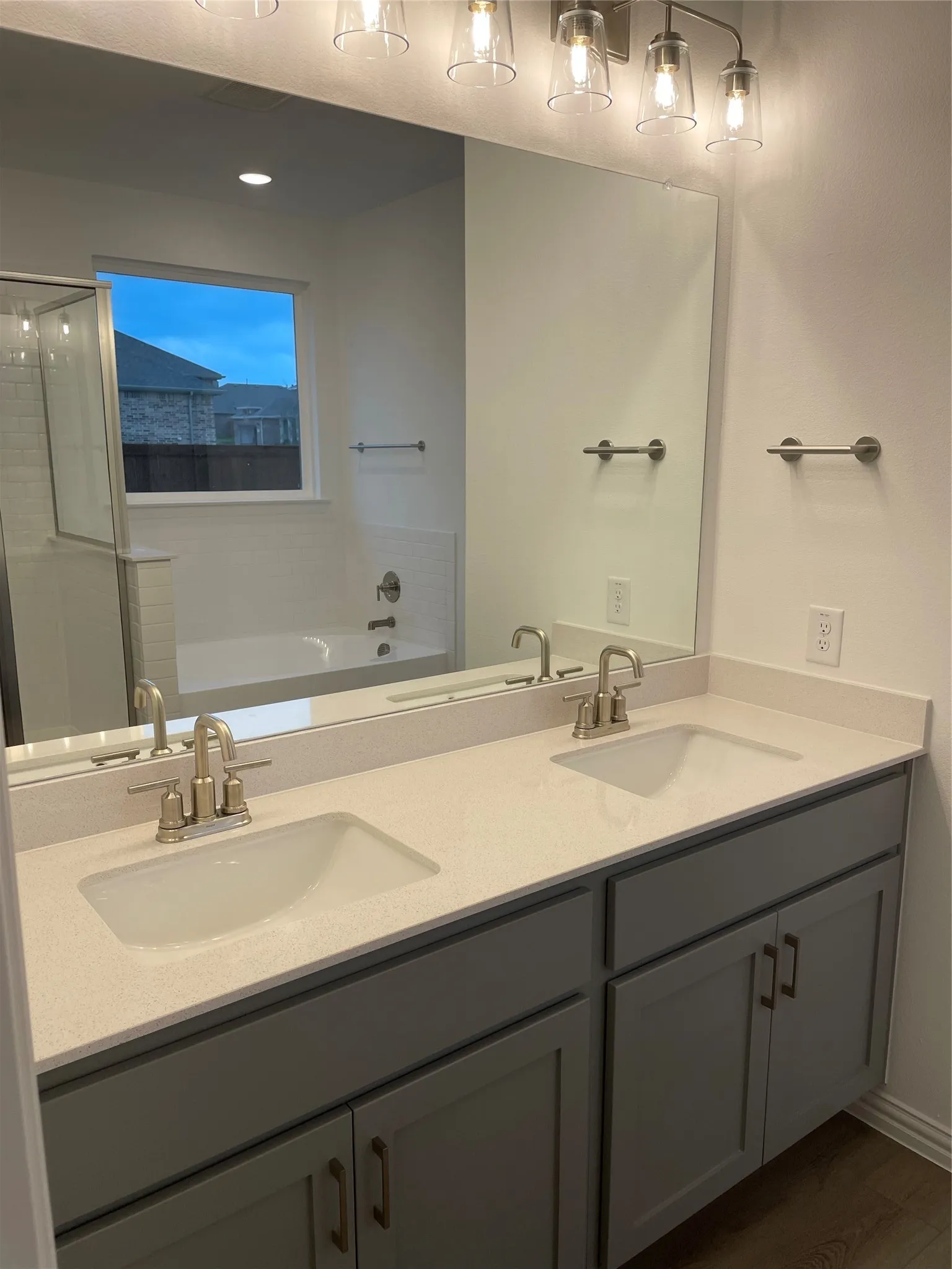 Single Family Residence For Rent in Collin County , 4014 Saltgrass Street, Melissa, Texas 75454, 5 Bedroom, 4 Bathroom, 2 Garage spaces, 3,495 Sqft, built in 2024, Price $2,999, mls#21350191, Real Estate Agent in Melissa, Homes For Rent in Collin county, Homes For Rent in Melissa, Realtor in Melissa Texas, Real Estate Brokerage Independent Realty Texas, Luminita Cordes Realtor