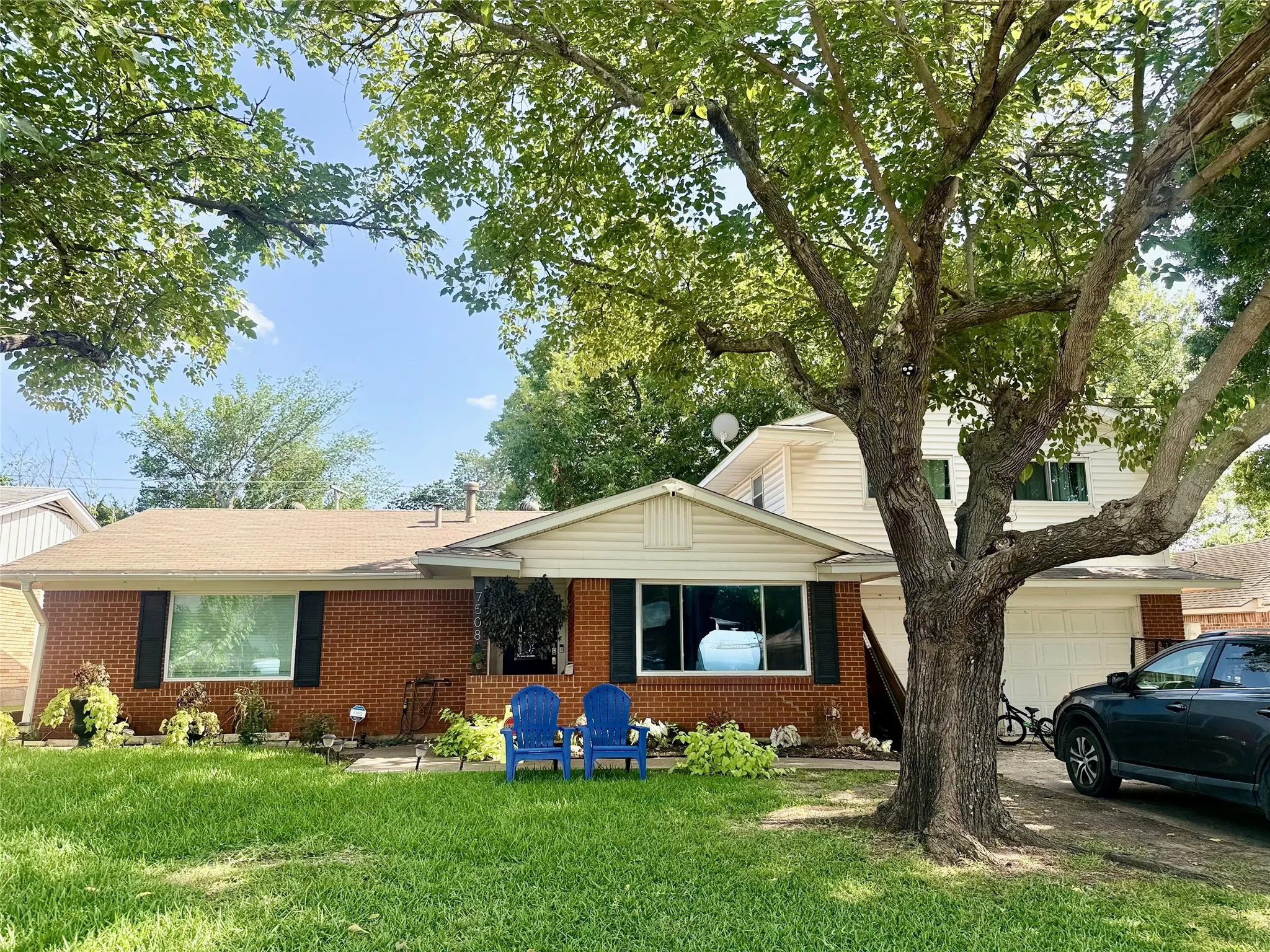 Single Family Residence For Sale in Tarrant County , 7508 S College Circle, North Richland Hills, Texas 76180, 3 Bedroom, 3 Bathroom, 2 Garage spaces, 2,017 Sqft, built in 1960, mls#21350540, Real Estate Agent in North Richland Hills, Homes For Sale in Tarrant county, Homes For Sale in North Richland Hills, Realtor in North Richland Hills Texas, Real Estate Brokerage Independent Realty Texas, Luminita Cordes Realtor