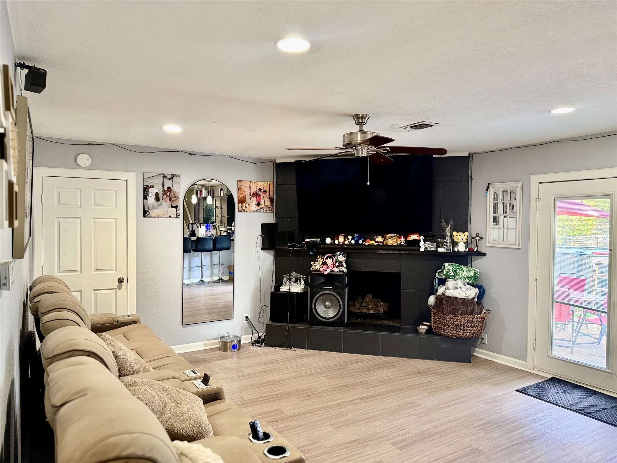 Single Family Residence For Sale in Tarrant County , 7508 S College Circle, North Richland Hills, Texas 76180, 3 Bedroom, 3 Bathroom, 2 Garage spaces, 2,017 Sqft, built in 1960, mls#21350540, Real Estate Agent in North Richland Hills, Homes For Sale in Tarrant county, Homes For Sale in North Richland Hills, Realtor in North Richland Hills Texas, Real Estate Brokerage Independent Realty Texas, Luminita Cordes Realtor