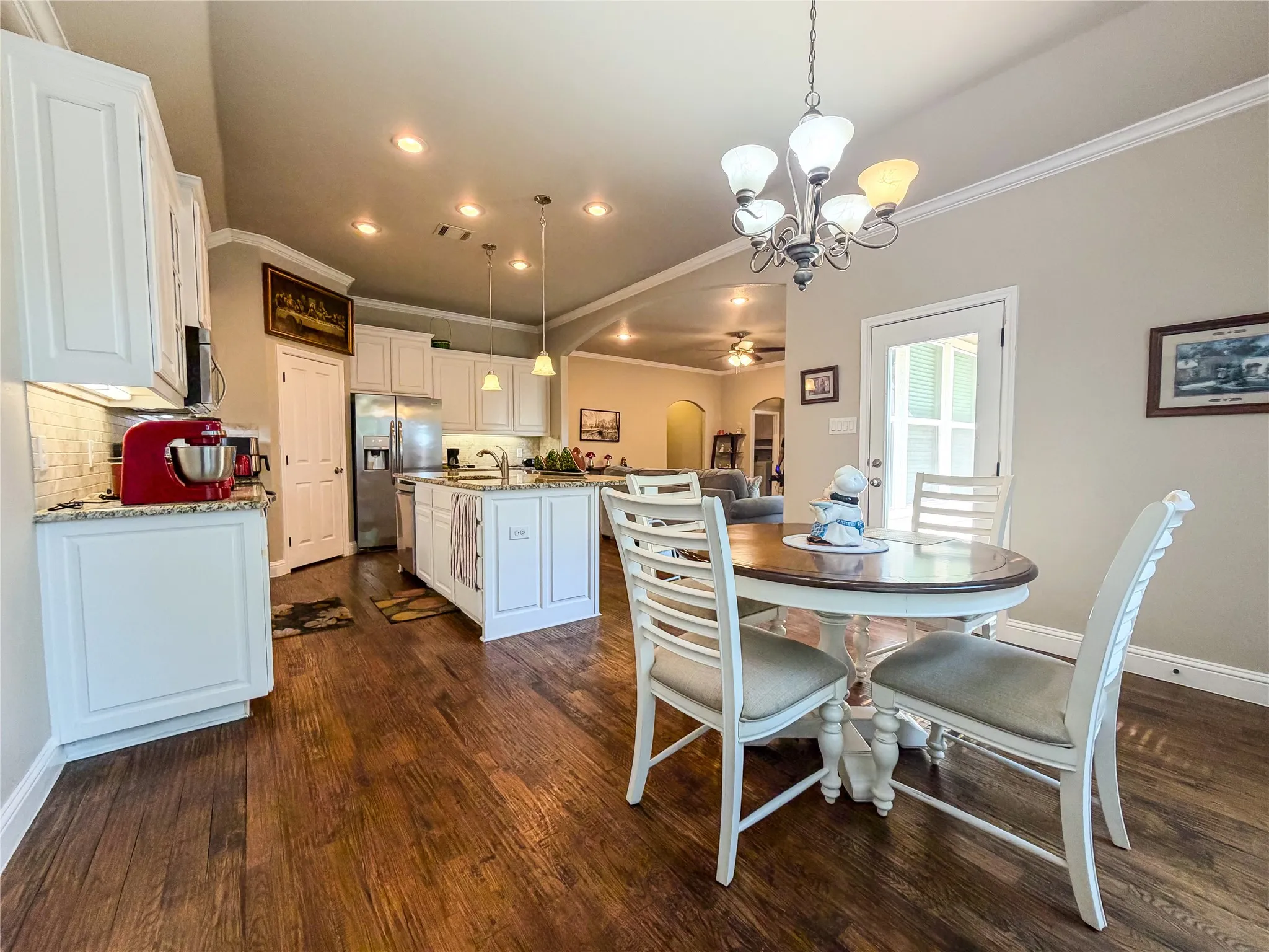 Single Family Residence For Sale in Wise County , 402 N Trinity Street, Decatur, Texas 76234, 4 Bedroom, 2 Bathroom, 2 Garage spaces, 1,948 Sqft, built in 2015, mls#21349338, Real Estate Agent in Decatur, Homes For Sale in Wise county, Homes For Sale in Decatur, Realtor in Decatur Texas, Real Estate Brokerage Independent Realty Texas, Luminita Cordes Realtor