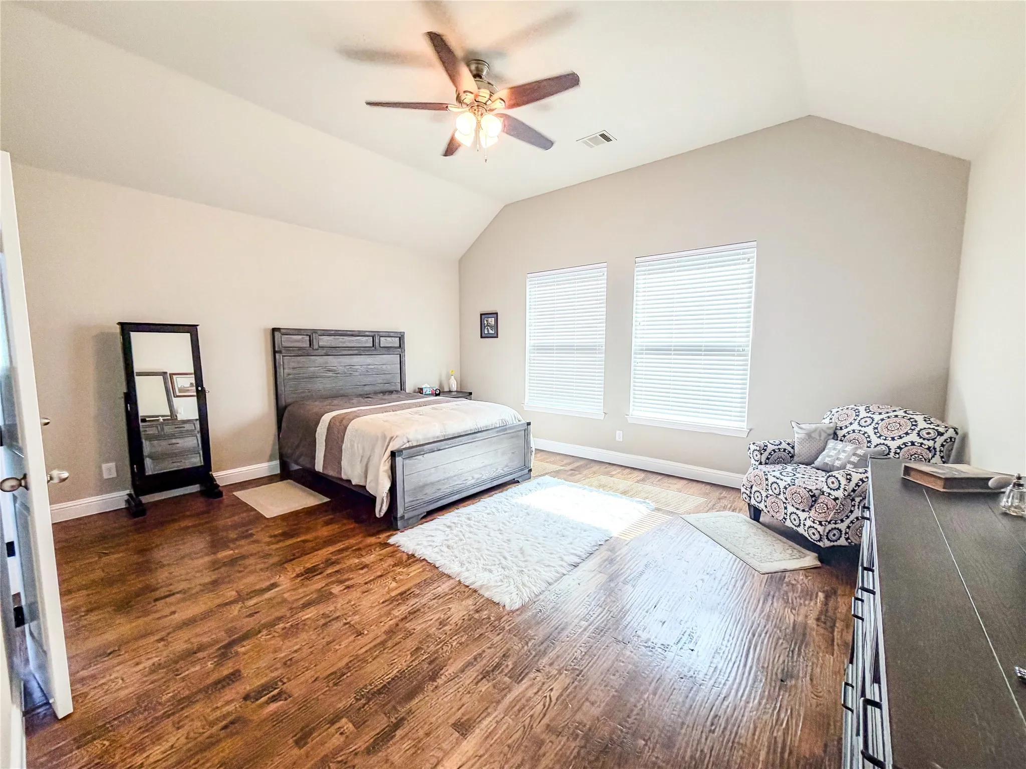 Single Family Residence For Sale in Wise County , 402 N Trinity Street, Decatur, Texas 76234, 4 Bedroom, 2 Bathroom, 2 Garage spaces, 1,948 Sqft, built in 2015, mls#21349338, Real Estate Agent in Decatur, Homes For Sale in Wise county, Homes For Sale in Decatur, Realtor in Decatur Texas, Real Estate Brokerage Independent Realty Texas, Luminita Cordes Realtor