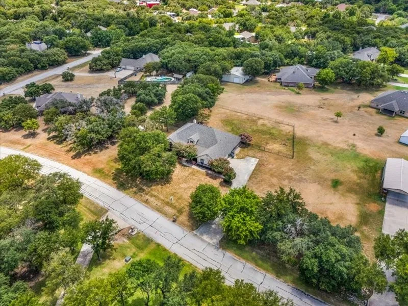 Single Family Residence For Sale in Tarrant County , 4031 Tortoise Lane, Fort Worth, Texas 76135, 4 Bedroom, 3 Bathroom, 3 Garage spaces, 2,778 Sqft, built in 2005, mls#21350572, Real Estate Agent in Fort Worth, Homes For Sale in Tarrant county, Homes For Sale in Fort Worth, Realtor in Fort Worth Texas, Real Estate Brokerage Independent Realty Texas, Luminita Cordes Realtor