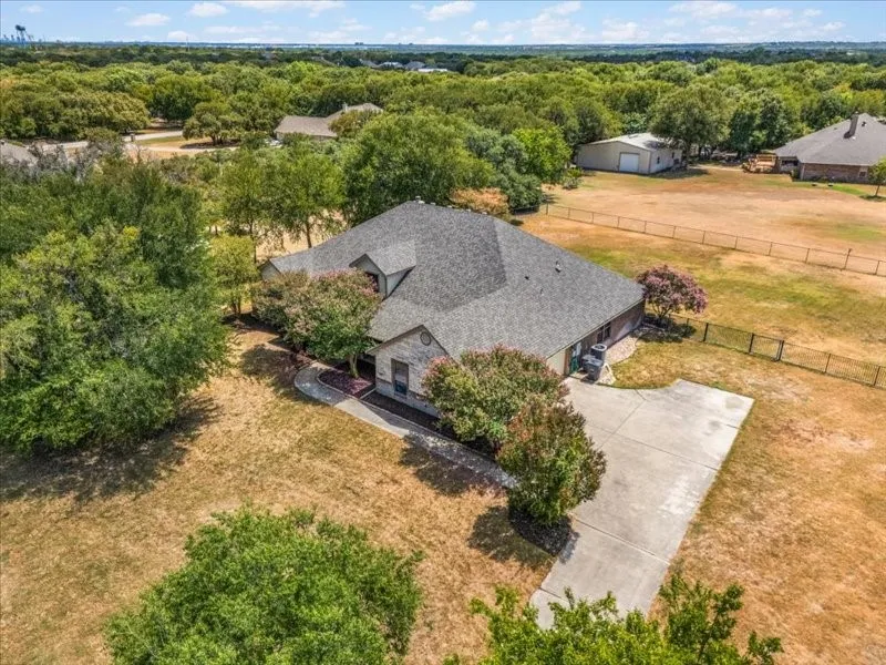 Single Family Residence For Sale in Tarrant County , 4031 Tortoise Lane, Fort Worth, Texas 76135, 4 Bedroom, 3 Bathroom, 3 Garage spaces, 2,778 Sqft, built in 2005, mls#21350572, Real Estate Agent in Fort Worth, Homes For Sale in Tarrant county, Homes For Sale in Fort Worth, Realtor in Fort Worth Texas, Real Estate Brokerage Independent Realty Texas, Luminita Cordes Realtor