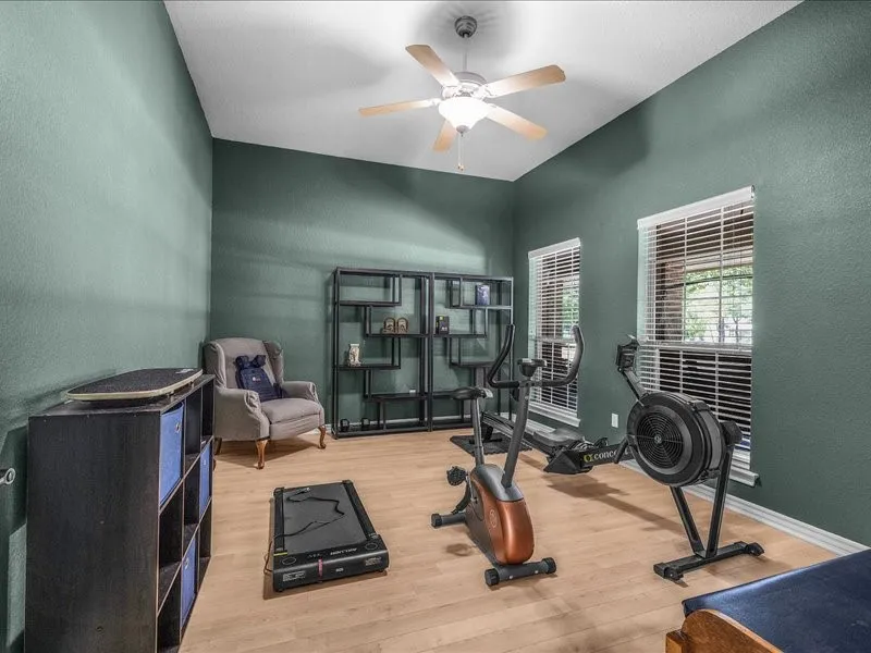 Single Family Residence For Sale in Tarrant County , 4031 Tortoise Lane, Fort Worth, Texas 76135, 4 Bedroom, 3 Bathroom, 3 Garage spaces, 2,778 Sqft, built in 2005, mls#21350572, Real Estate Agent in Fort Worth, Homes For Sale in Tarrant county, Homes For Sale in Fort Worth, Realtor in Fort Worth Texas, Real Estate Brokerage Independent Realty Texas, Luminita Cordes Realtor