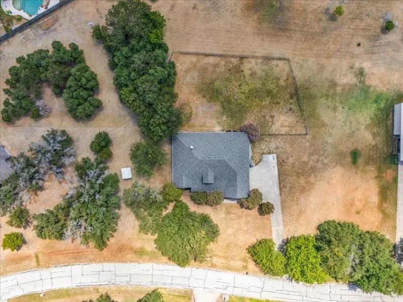 Single Family Residence For Sale in Tarrant County , 4031 Tortoise Lane, Fort Worth, Texas 76135, 4 Bedroom, 3 Bathroom, 3 Garage spaces, 2,778 Sqft, built in 2005, mls#21350572, Real Estate Agent in Fort Worth, Homes For Sale in Tarrant county, Homes For Sale in Fort Worth, Realtor in Fort Worth Texas, Real Estate Brokerage Independent Realty Texas, Luminita Cordes Realtor