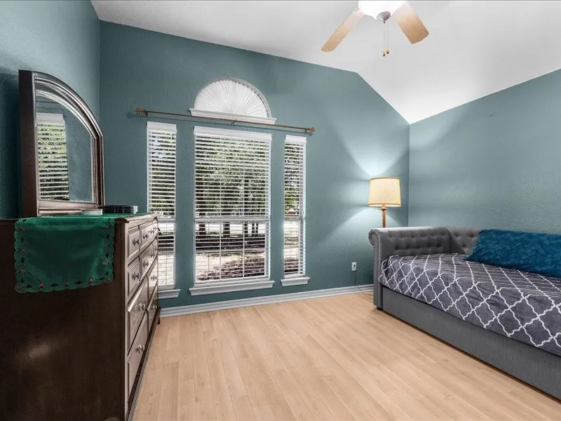 Single Family Residence For Sale in Tarrant County , 4031 Tortoise Lane, Fort Worth, Texas 76135, 4 Bedroom, 3 Bathroom, 3 Garage spaces, 2,778 Sqft, built in 2005, mls#21350572, Real Estate Agent in Fort Worth, Homes For Sale in Tarrant county, Homes For Sale in Fort Worth, Realtor in Fort Worth Texas, Real Estate Brokerage Independent Realty Texas, Luminita Cordes Realtor