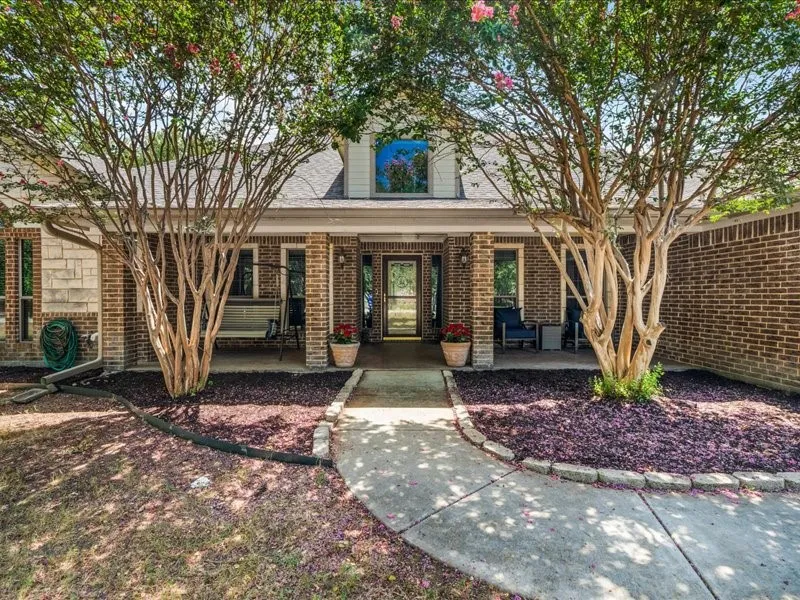 Single Family Residence For Sale in Tarrant County , 4031 Tortoise Lane, Fort Worth, Texas 76135, 4 Bedroom, 3 Bathroom, 3 Garage spaces, 2,778 Sqft, built in 2005, mls#21350572, Real Estate Agent in Fort Worth, Homes For Sale in Tarrant county, Homes For Sale in Fort Worth, Realtor in Fort Worth Texas, Real Estate Brokerage Independent Realty Texas, Luminita Cordes Realtor