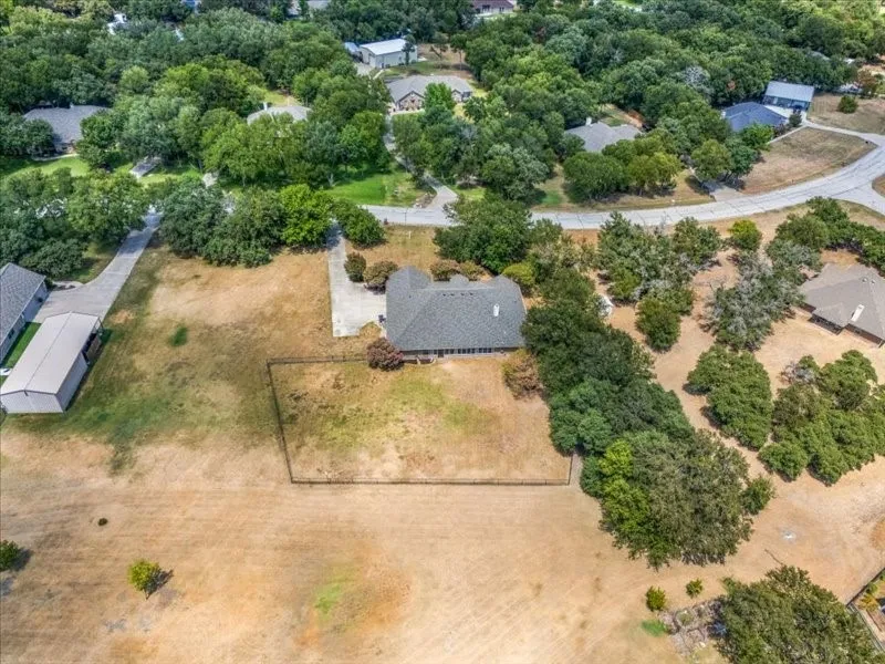 Single Family Residence For Sale in Tarrant County , 4031 Tortoise Lane, Fort Worth, Texas 76135, 4 Bedroom, 3 Bathroom, 3 Garage spaces, 2,778 Sqft, built in 2005, mls#21350572, Real Estate Agent in Fort Worth, Homes For Sale in Tarrant county, Homes For Sale in Fort Worth, Realtor in Fort Worth Texas, Real Estate Brokerage Independent Realty Texas, Luminita Cordes Realtor