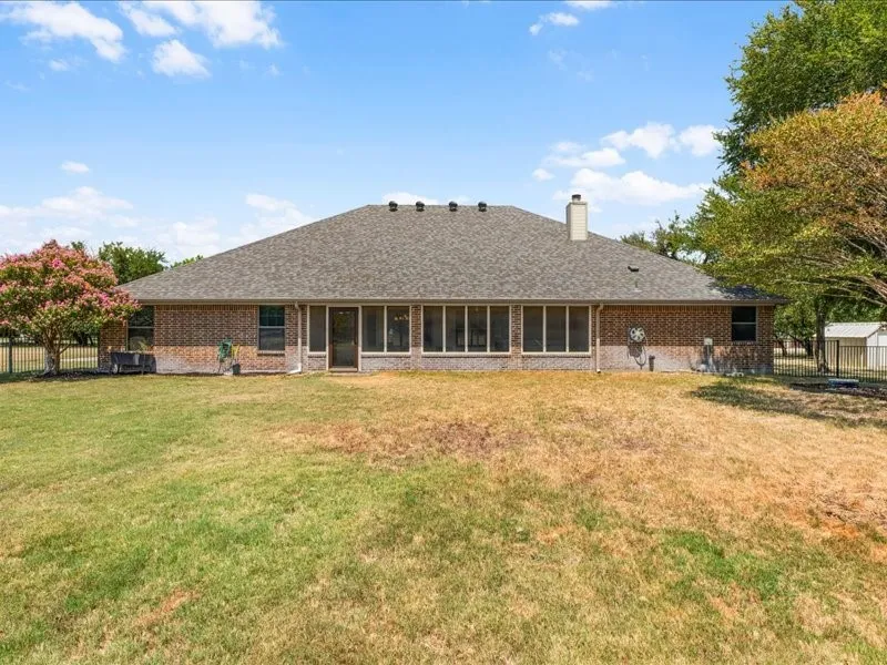 Single Family Residence For Sale in Tarrant County , 4031 Tortoise Lane, Fort Worth, Texas 76135, 4 Bedroom, 3 Bathroom, 3 Garage spaces, 2,778 Sqft, built in 2005, mls#21350572, Real Estate Agent in Fort Worth, Homes For Sale in Tarrant county, Homes For Sale in Fort Worth, Realtor in Fort Worth Texas, Real Estate Brokerage Independent Realty Texas, Luminita Cordes Realtor