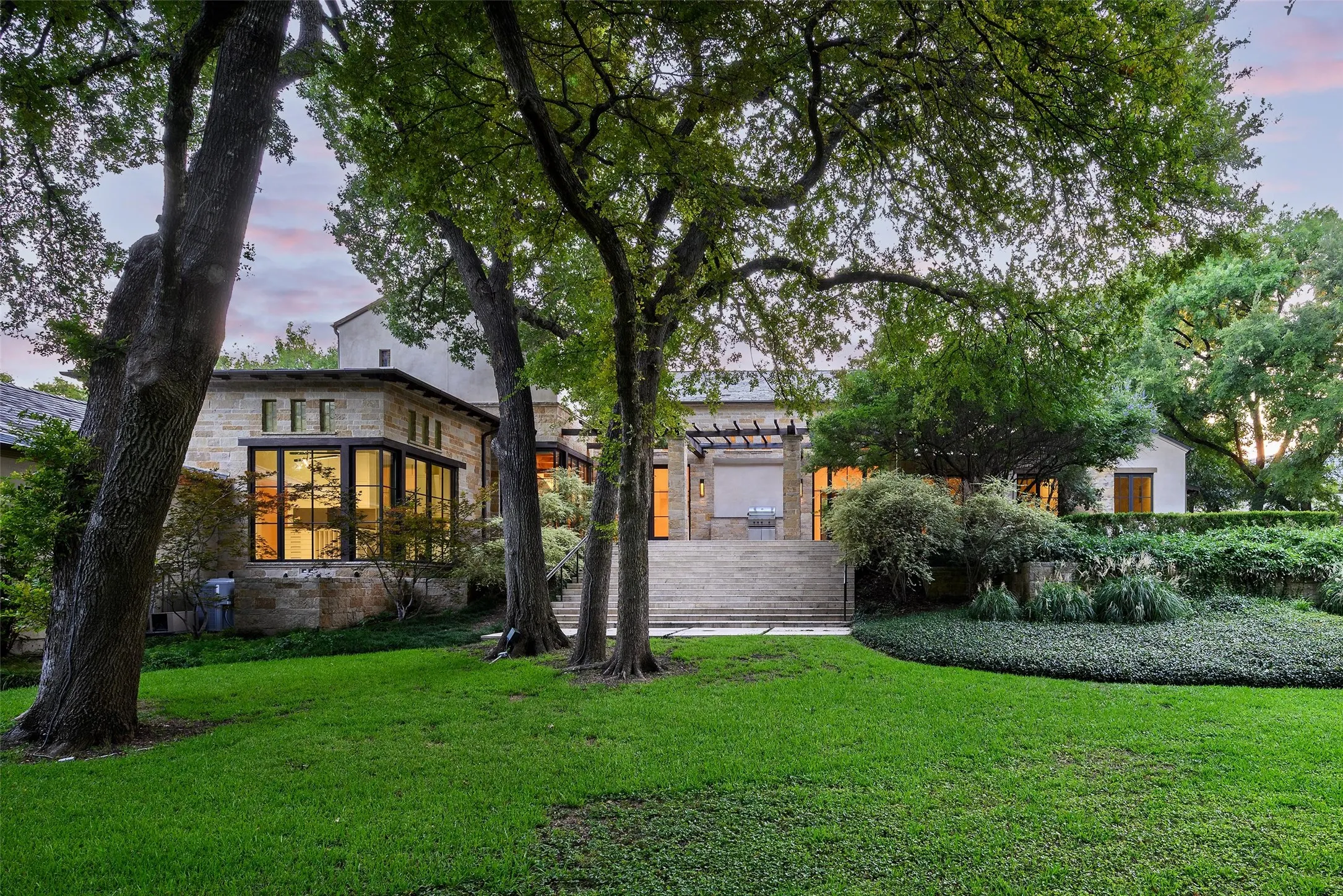 Single Family Residence For Sale in Dallas County , 11616 Wander Lane, Dallas, Texas 75230, 5 Bedroom, 7 Bathroom, 4 Garage spaces, 9,420 Sqft, built in 2011, mls#21350152, Real Estate Agent in Dallas, Homes For Sale in Dallas county, Homes For Sale in Dallas, Realtor in Dallas Texas, Real Estate Brokerage Independent Realty Texas, Luminita Cordes Realtor