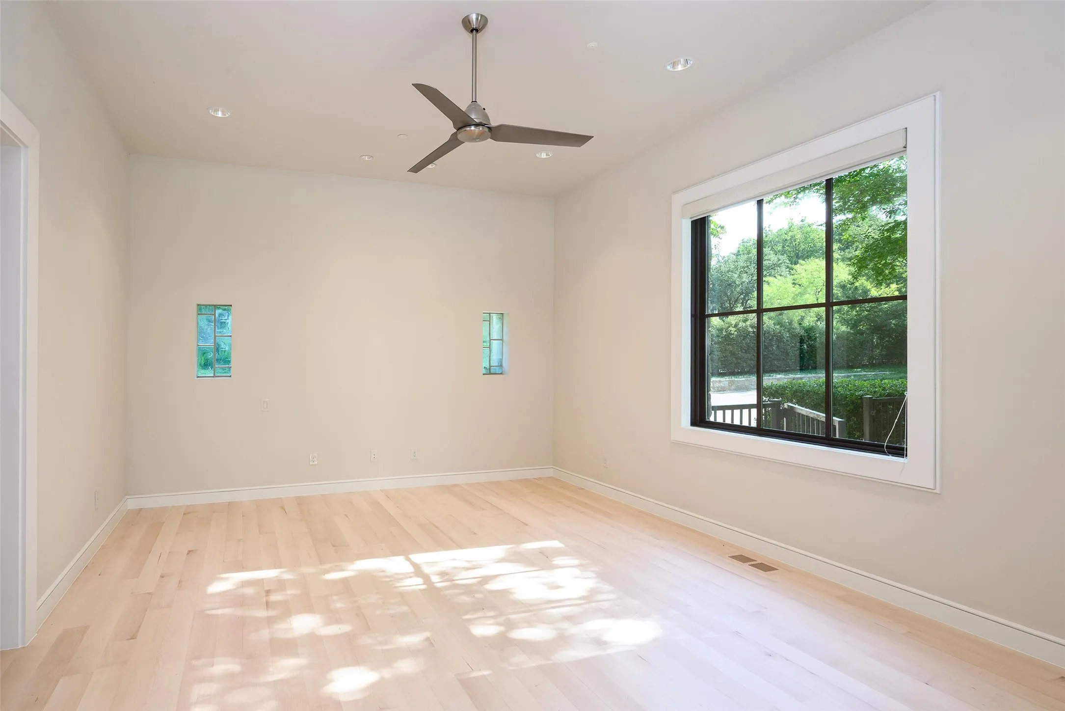 Single Family Residence For Sale in Dallas County , 11616 Wander Lane, Dallas, Texas 75230, 5 Bedroom, 7 Bathroom, 4 Garage spaces, 9,420 Sqft, built in 2011, mls#21350152, Real Estate Agent in Dallas, Homes For Sale in Dallas county, Homes For Sale in Dallas, Realtor in Dallas Texas, Real Estate Brokerage Independent Realty Texas, Luminita Cordes Realtor