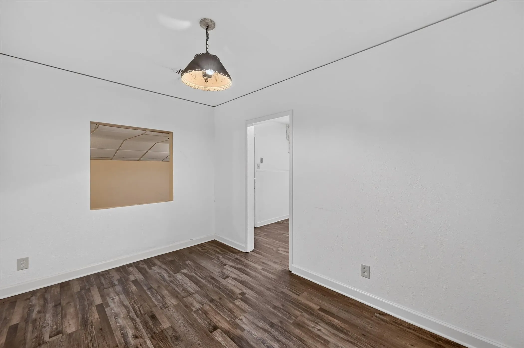 Single Family Residence For Sale in Dallas County , 1623 S Marsalis Avenue, Dallas, Texas 75216, 3 Bedroom, 1 Bathroom, Garage spaces, 1,234 Sqft, built in 1920, mls#21348720, Real Estate Agent in Dallas, Homes For Sale in Dallas county, Homes For Sale in Dallas, Realtor in Dallas Texas, Real Estate Brokerage Independent Realty Texas, Luminita Cordes Realtor