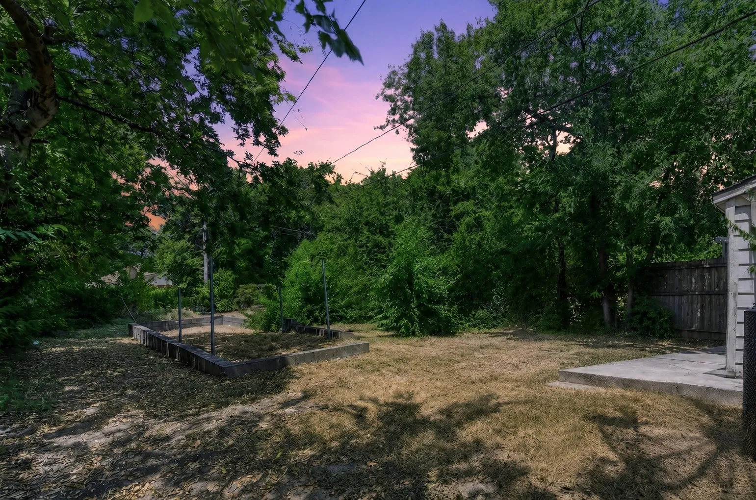 Single Family Residence For Sale in Dallas County , 1623 S Marsalis Avenue, Dallas, Texas 75216, 3 Bedroom, 1 Bathroom, Garage spaces, 1,234 Sqft, built in 1920, mls#21348720, Real Estate Agent in Dallas, Homes For Sale in Dallas county, Homes For Sale in Dallas, Realtor in Dallas Texas, Real Estate Brokerage Independent Realty Texas, Luminita Cordes Realtor