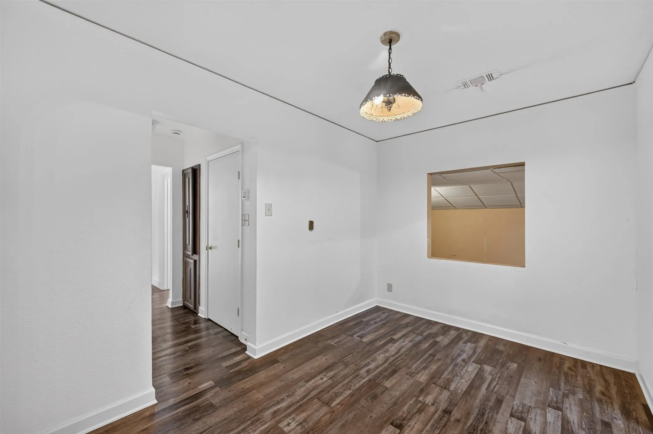 Single Family Residence For Sale in Dallas County , 1623 S Marsalis Avenue, Dallas, Texas 75216, 3 Bedroom, 1 Bathroom, Garage spaces, 1,234 Sqft, built in 1920, mls#21348720, Real Estate Agent in Dallas, Homes For Sale in Dallas county, Homes For Sale in Dallas, Realtor in Dallas Texas, Real Estate Brokerage Independent Realty Texas, Luminita Cordes Realtor