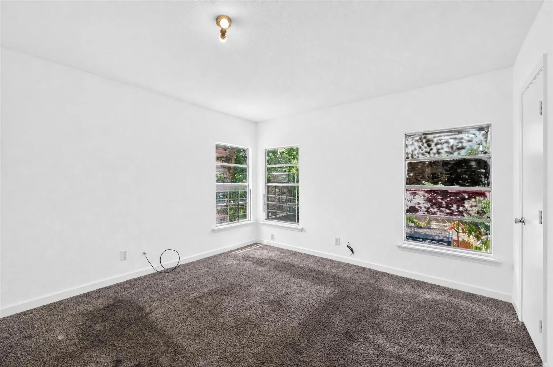 Single Family Residence For Sale in Dallas County , 1623 S Marsalis Avenue, Dallas, Texas 75216, 3 Bedroom, 1 Bathroom, Garage spaces, 1,234 Sqft, built in 1920, mls#21348720, Real Estate Agent in Dallas, Homes For Sale in Dallas county, Homes For Sale in Dallas, Realtor in Dallas Texas, Real Estate Brokerage Independent Realty Texas, Luminita Cordes Realtor