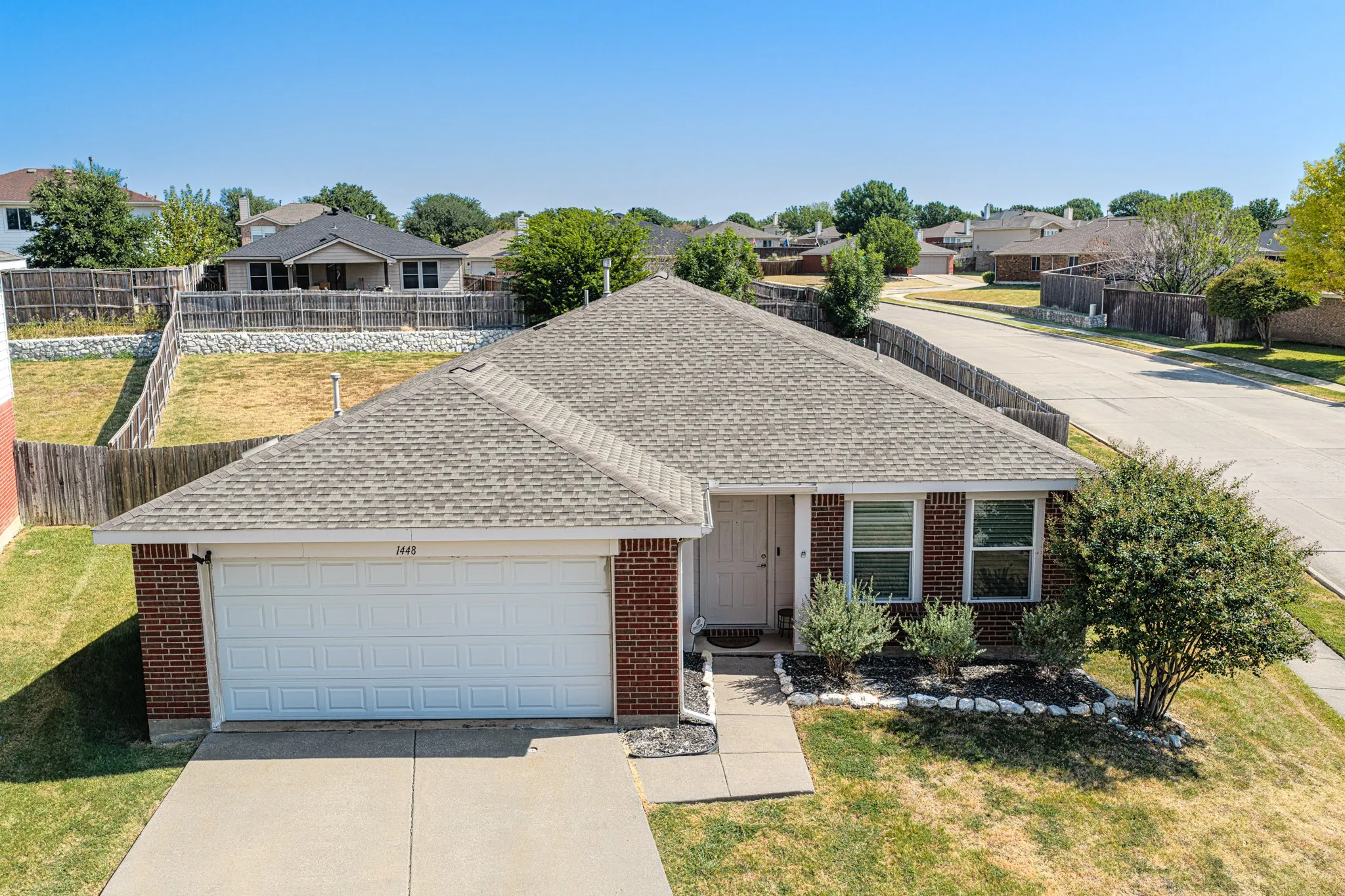 Single Family Residence For Sale in Denton County , 1448 Ridgecrest Drive, Little Elm, Texas 75068, 3 Bedroom, 2 Bathroom, 2 Garage spaces, 1,802 Sqft, built in 2001, mls#21348161, Real Estate Agent in Little Elm, Homes For Sale in Denton county, Homes For Sale in Little Elm, Realtor in Little Elm Texas, Real Estate Brokerage Independent Realty Texas, Luminita Cordes Realtor