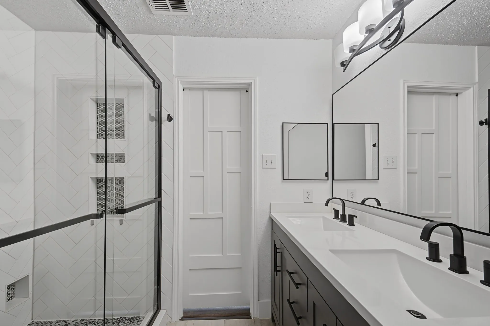 Single Family Residence For Sale in Denton County , 1448 Ridgecrest Drive, Little Elm, Texas 75068, 3 Bedroom, 2 Bathroom, 2 Garage spaces, 1,802 Sqft, built in 2001, mls#21348161, Real Estate Agent in Little Elm, Homes For Sale in Denton county, Homes For Sale in Little Elm, Realtor in Little Elm Texas, Real Estate Brokerage Independent Realty Texas, Luminita Cordes Realtor